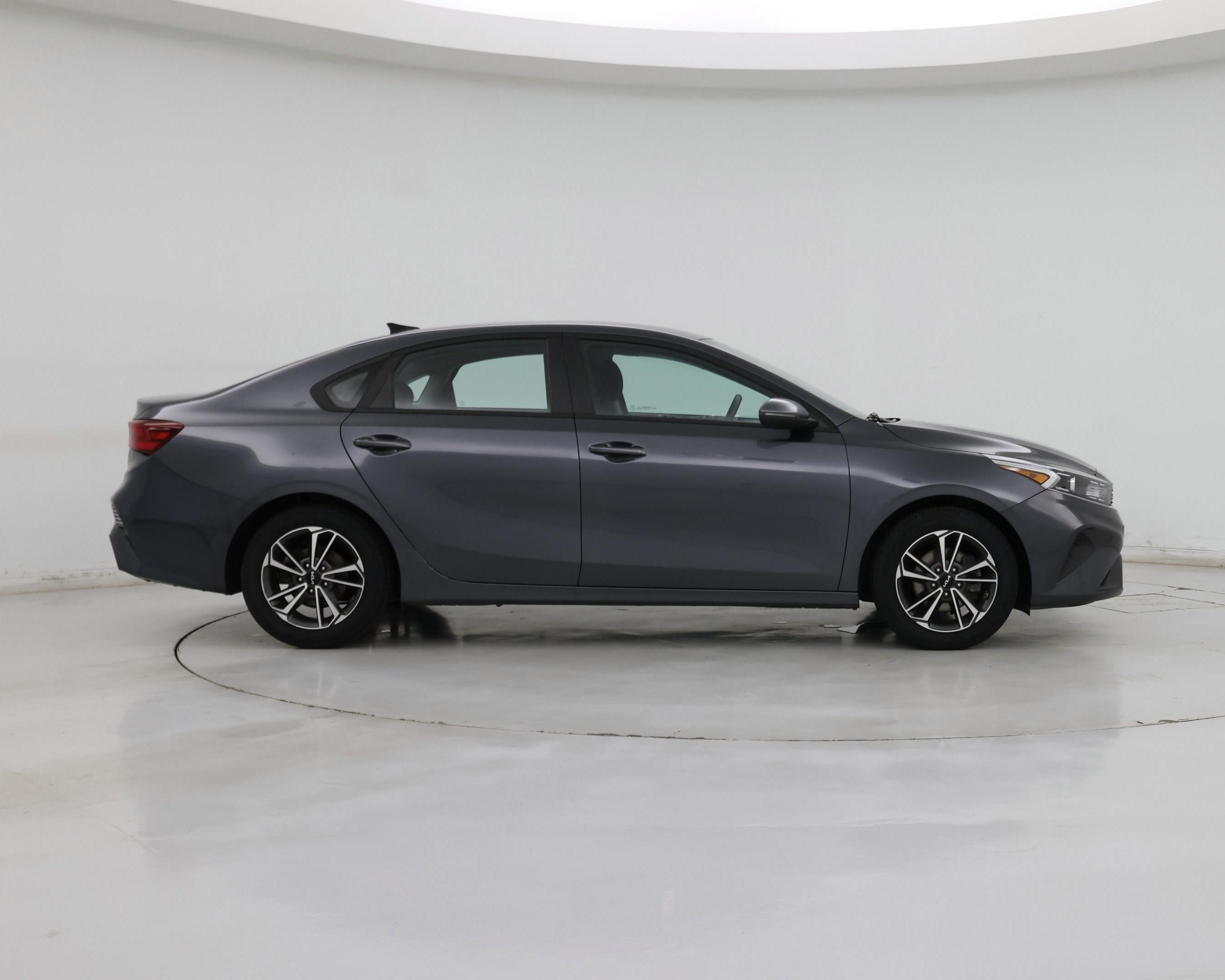 Thumbnail: 2022 Kia Forte - 7