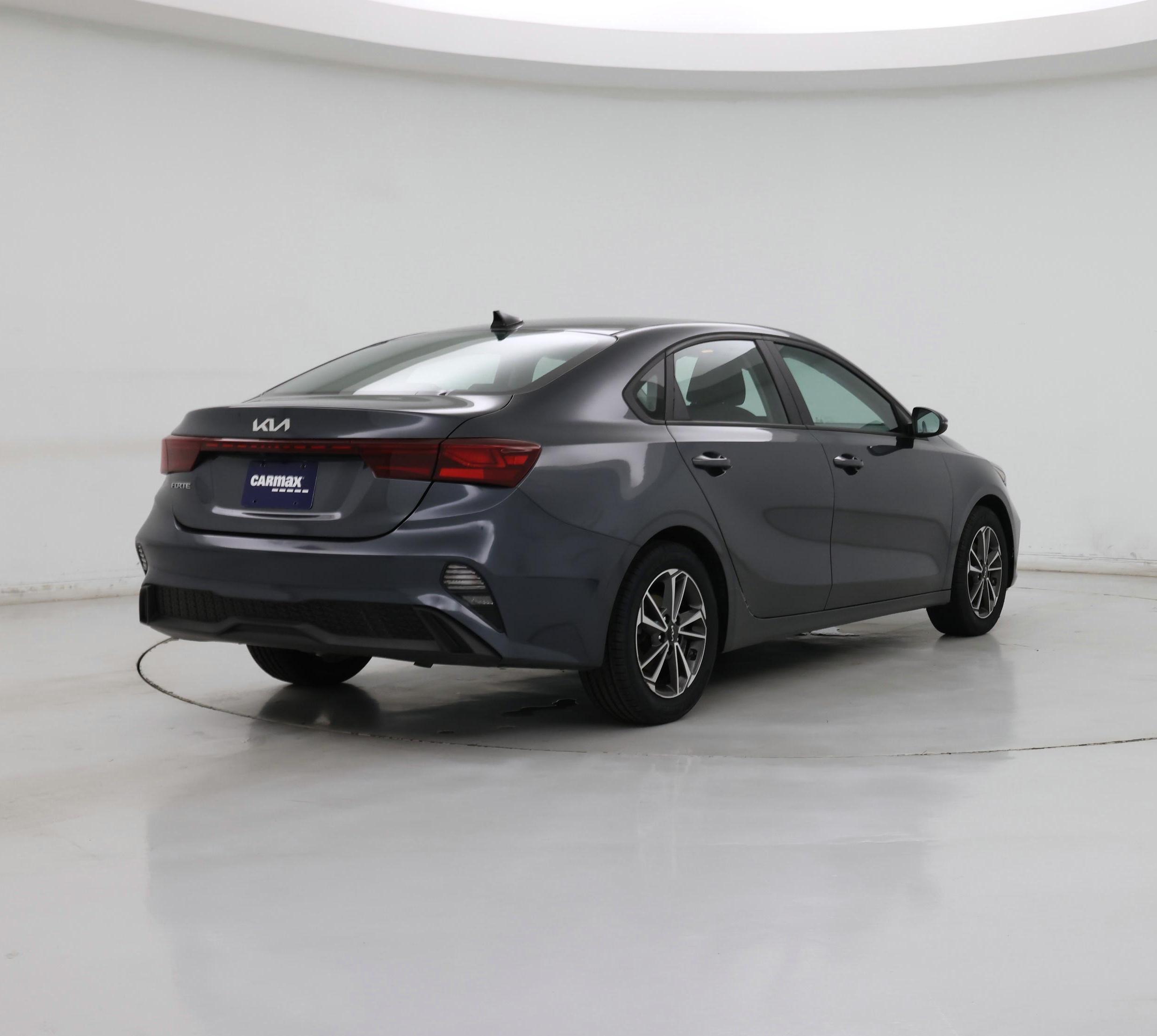 Thumbnail: 2022 Kia Forte - 8