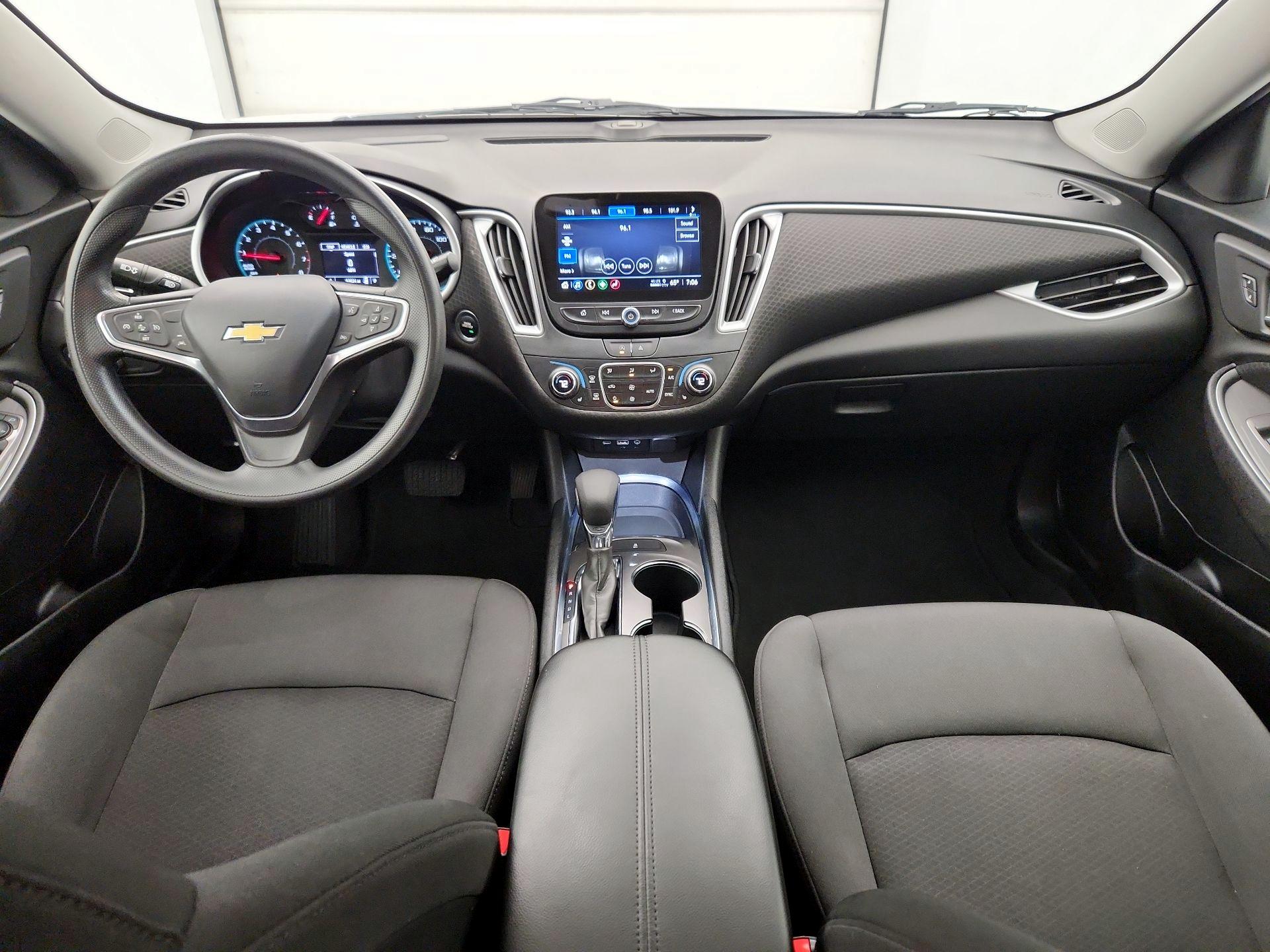 Thumbnail: 2023 Chevrolet Malibu - 9
