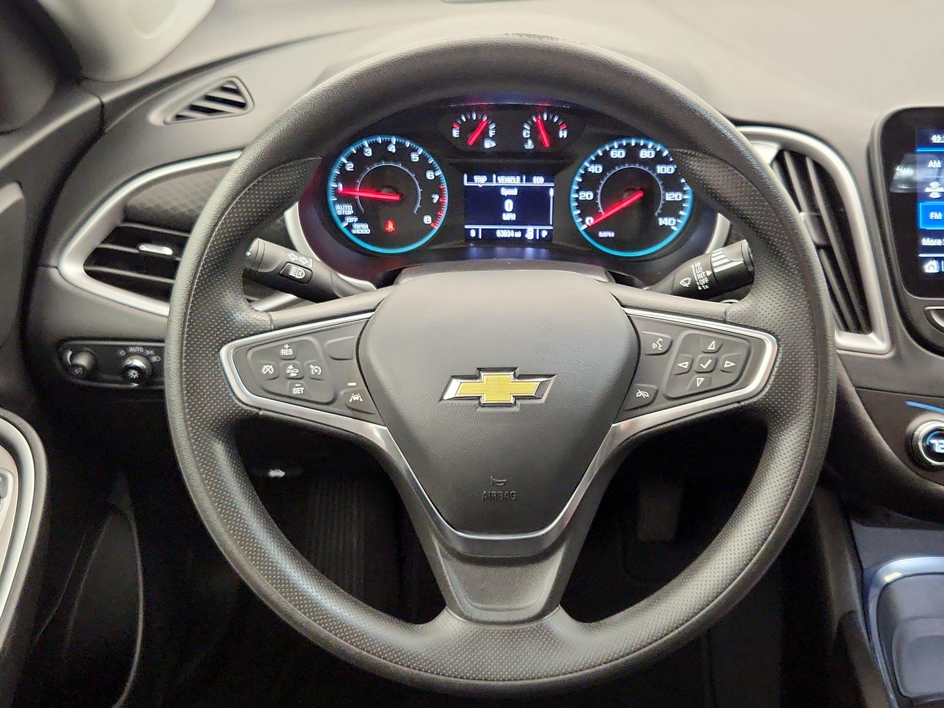 Thumbnail: 2023 Chevrolet Malibu - 10