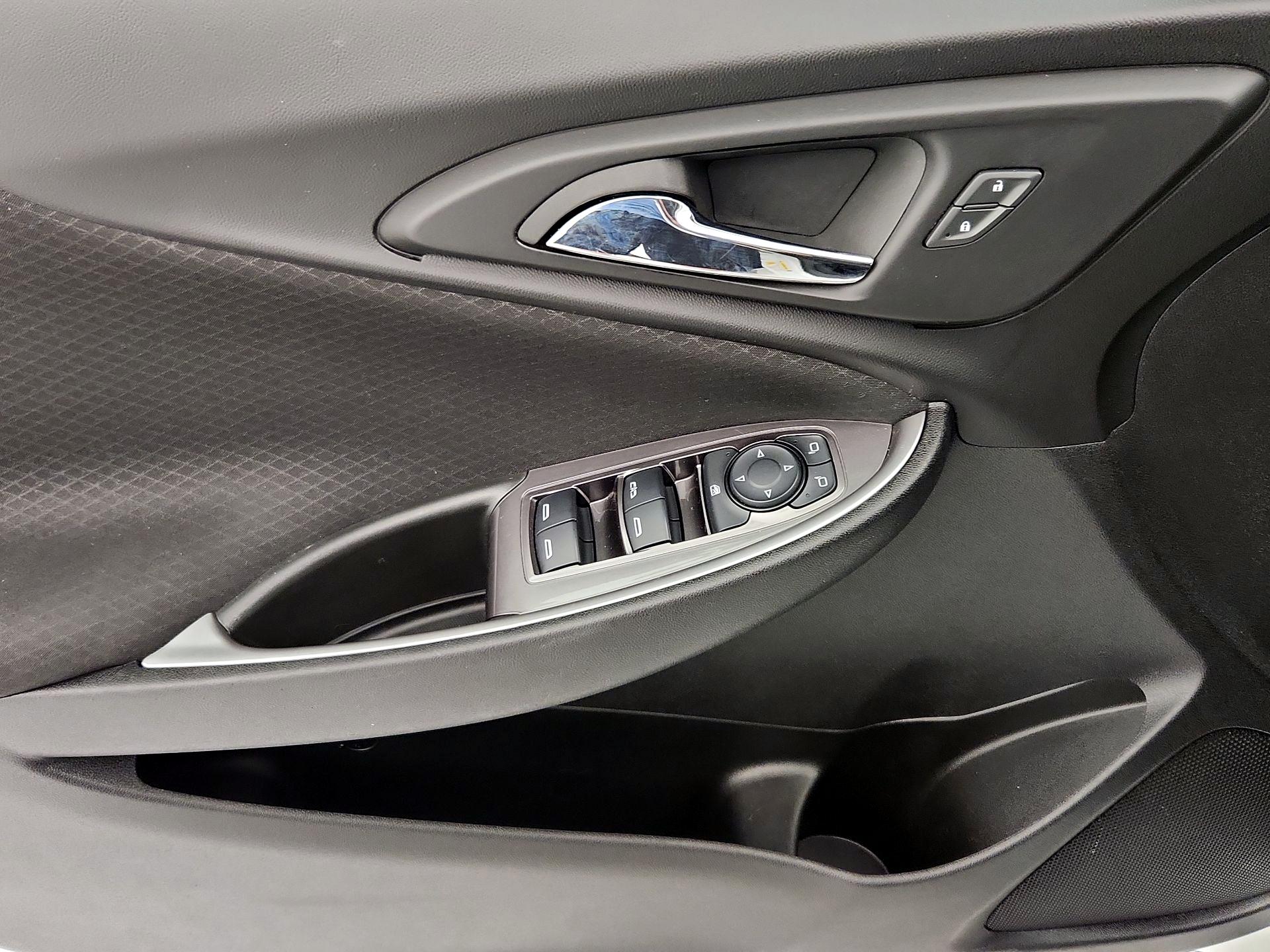Thumbnail: 2023 Chevrolet Malibu - 12