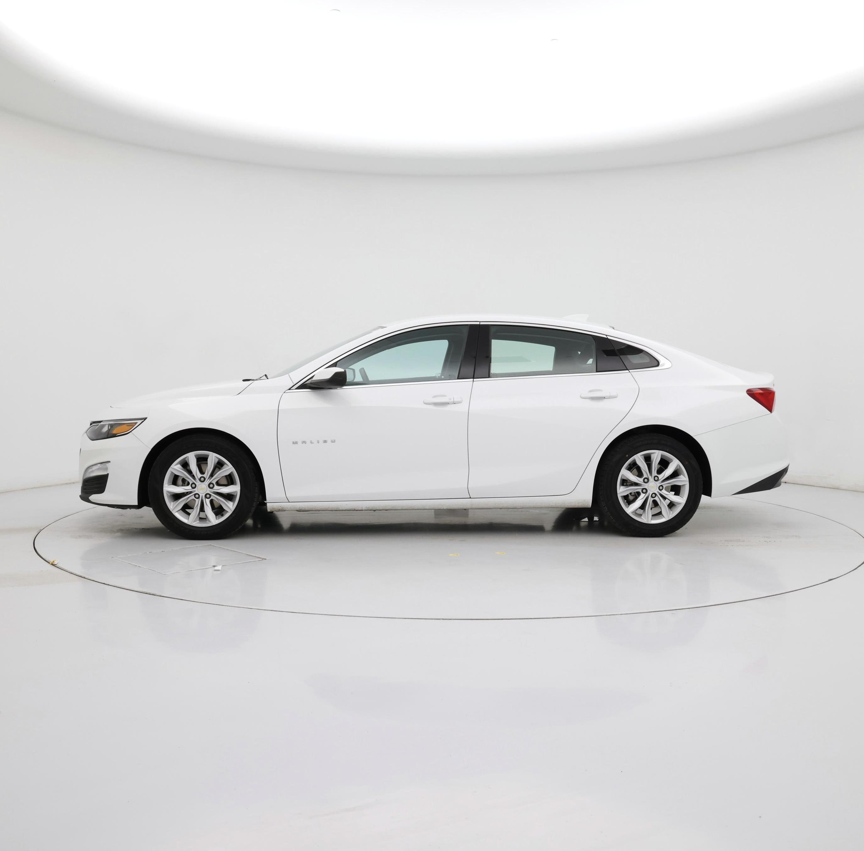 Thumbnail: 2023 Chevrolet Malibu - 3