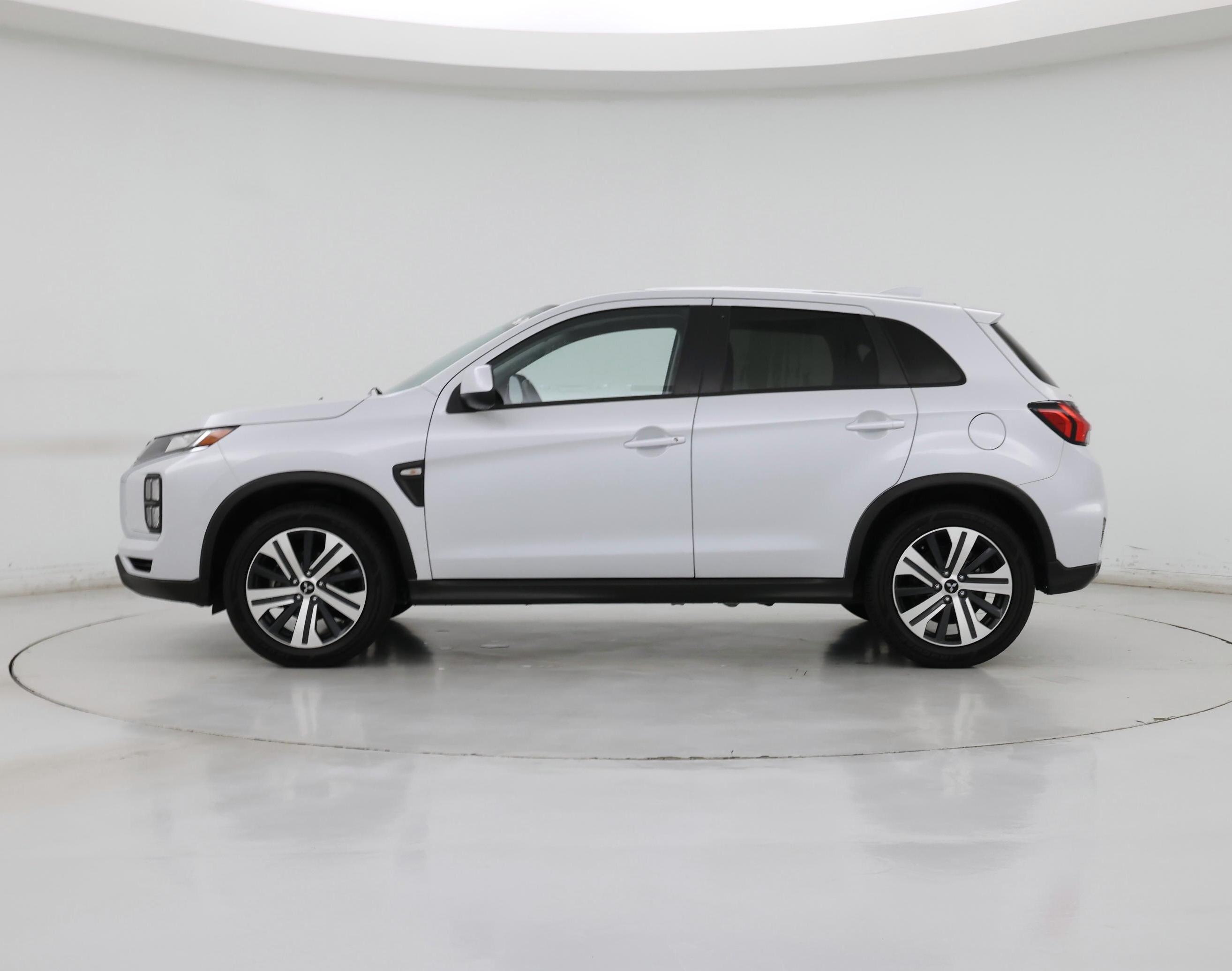 Thumbnail: 2022 Mitsubishi Outlander Sport - 3