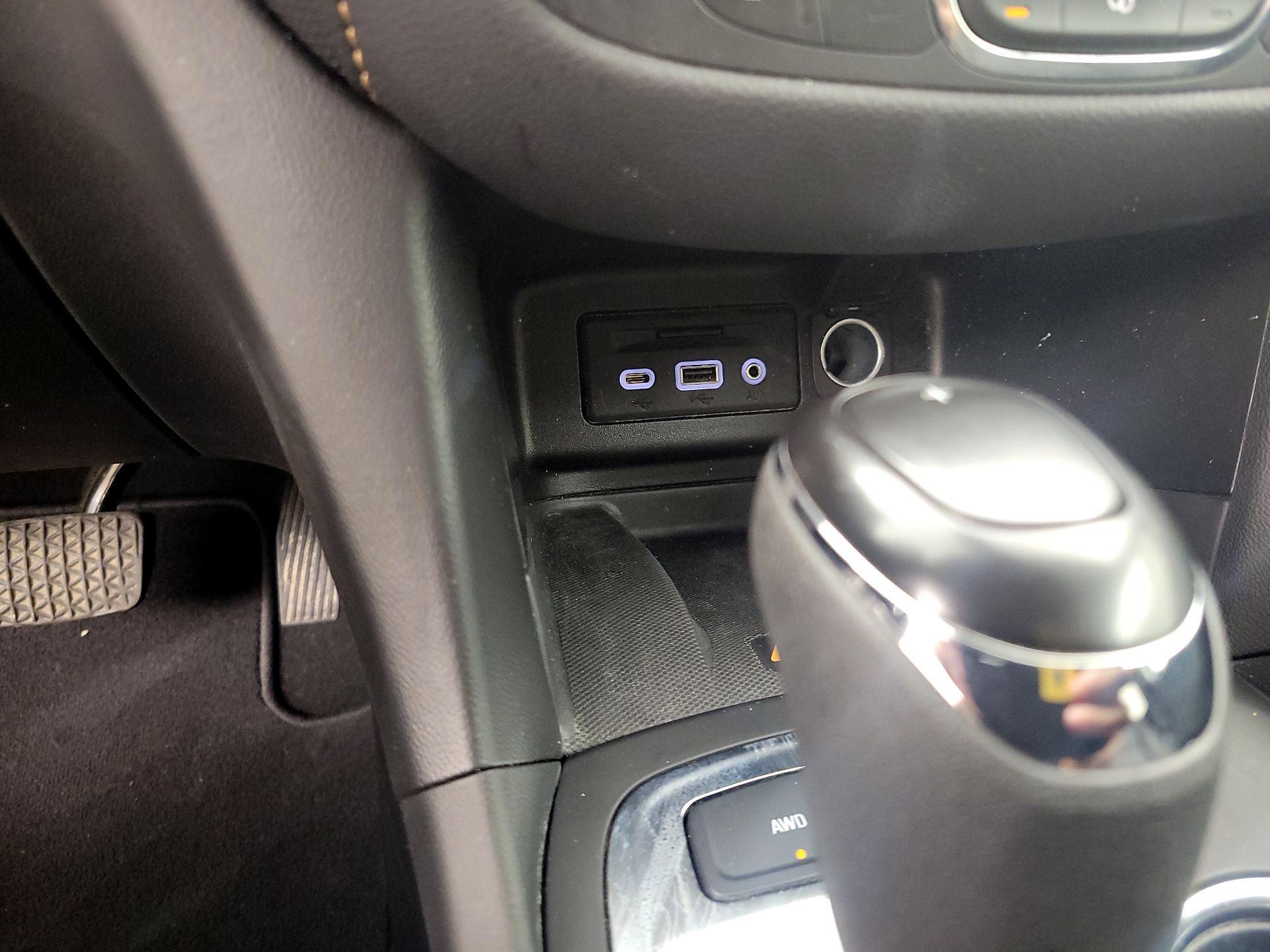 Thumbnail: 2021 Chevrolet Equinox - 19