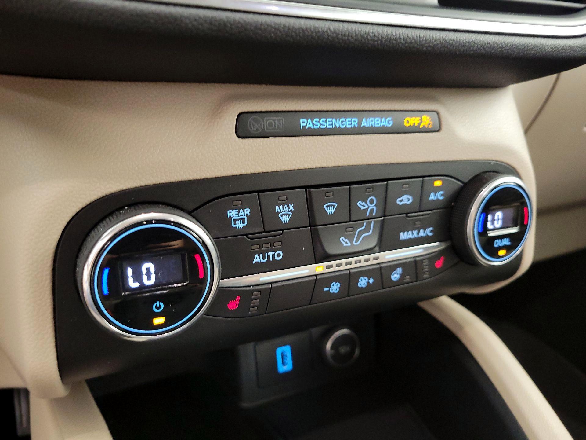 Thumbnail: 2020 Ford Escape - 17