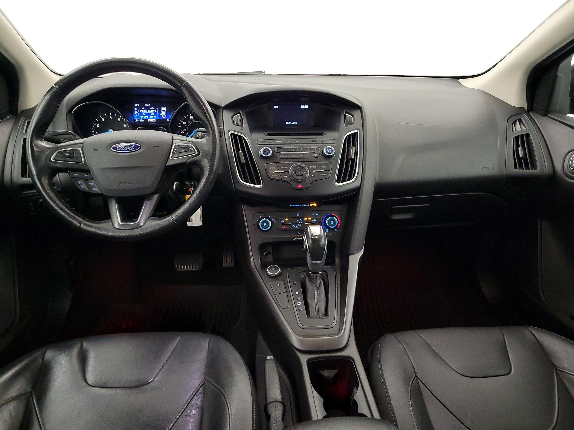 Thumbnail: 2015 Ford Focus - 9