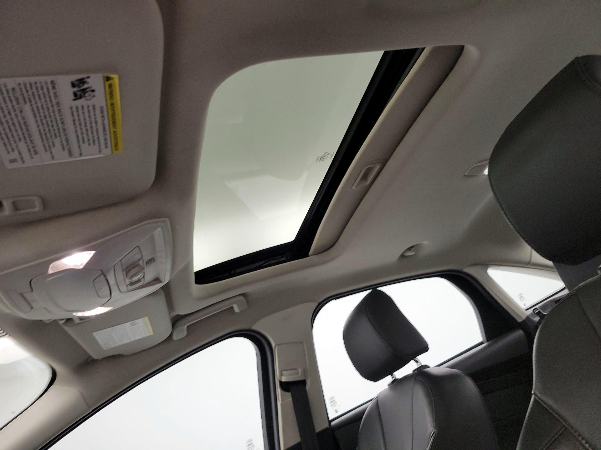 Thumbnail: 2015 Ford Focus - 19