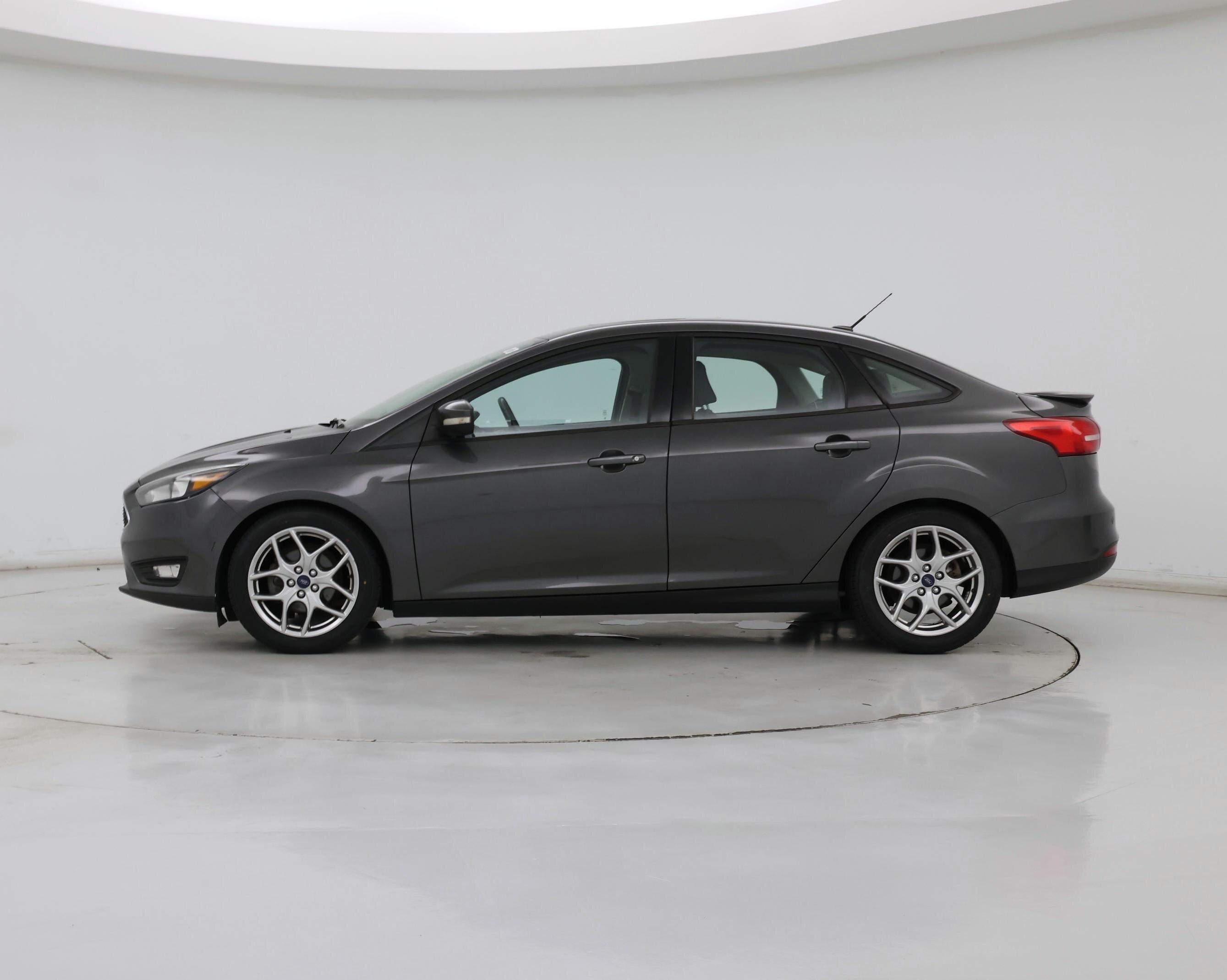 Thumbnail: 2015 Ford Focus - 3