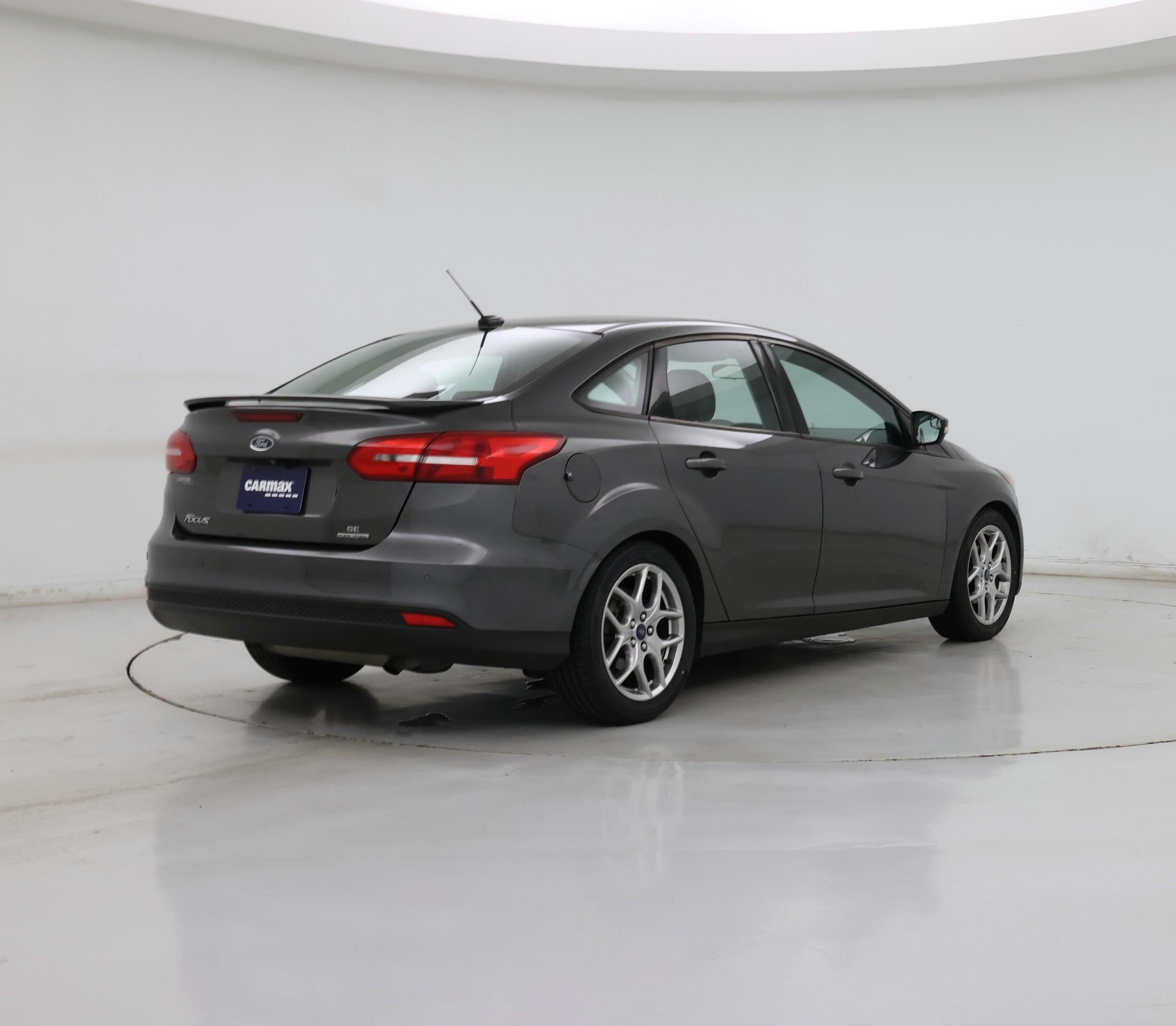 Thumbnail: 2015 Ford Focus - 8