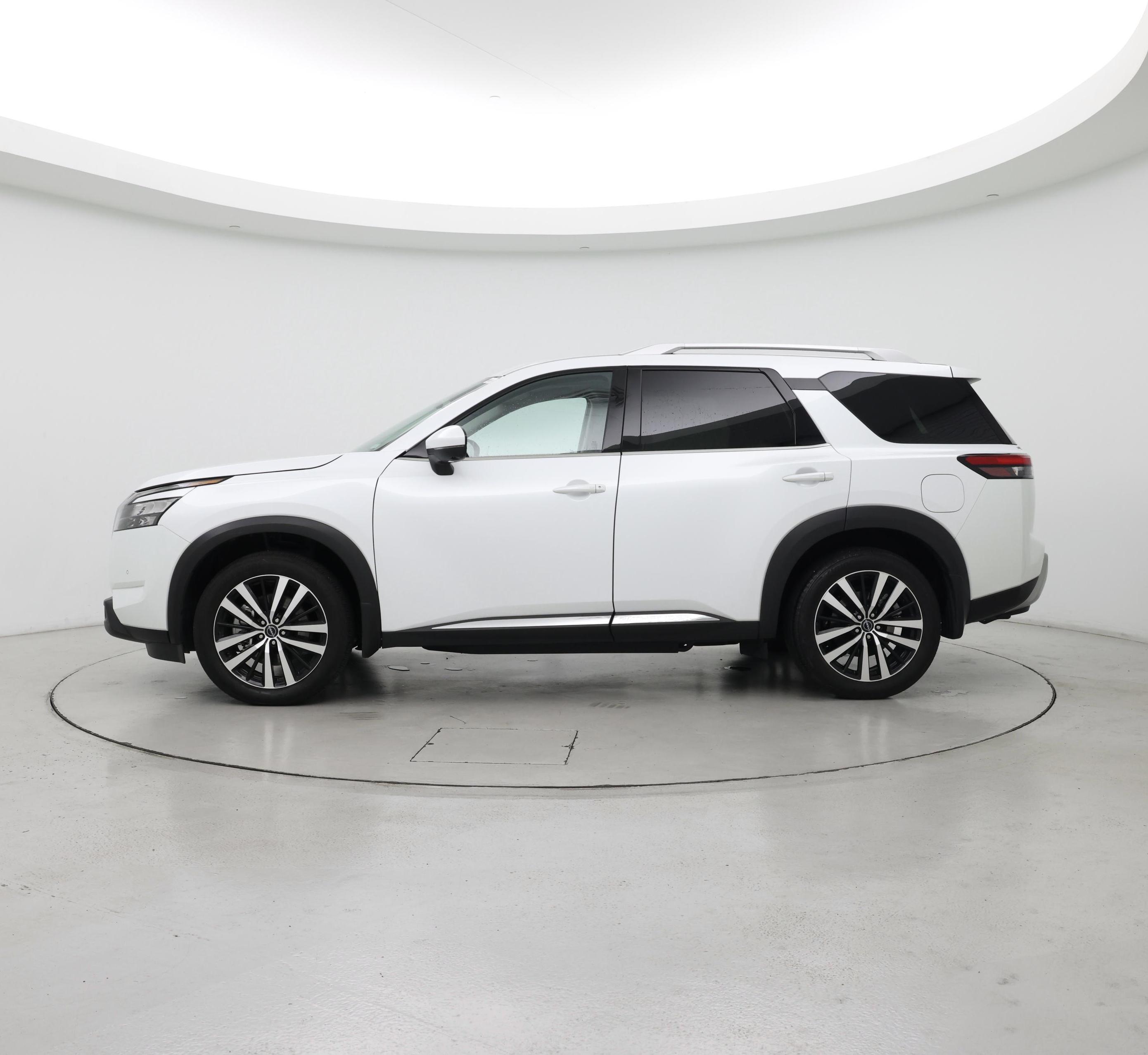 Thumbnail: 2025 Nissan Pathfinder - 3
