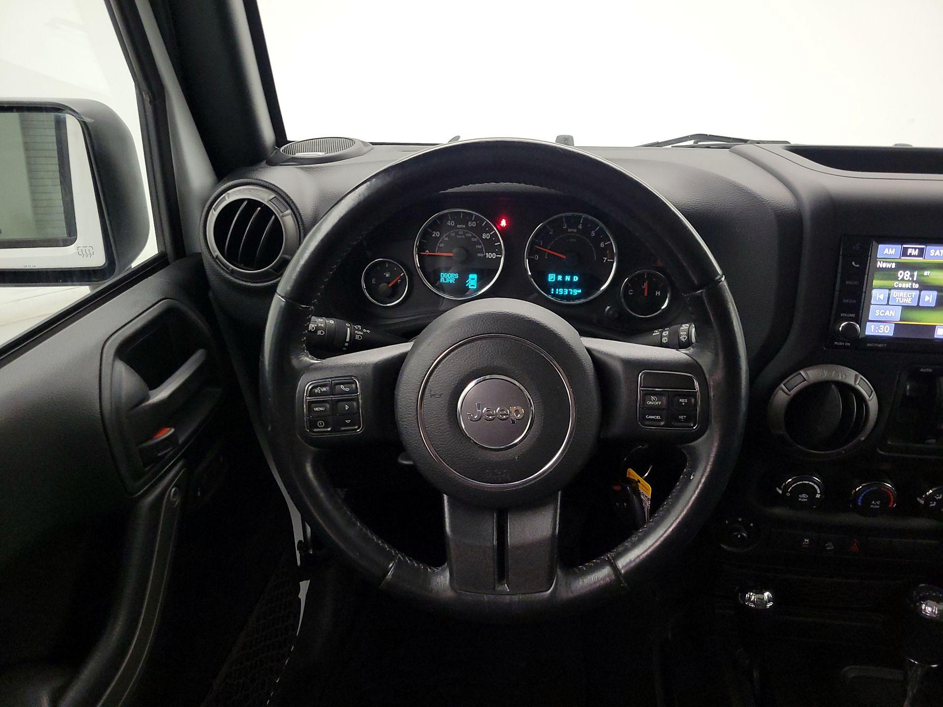 Thumbnail: 2016 Jeep Wrangler - 10