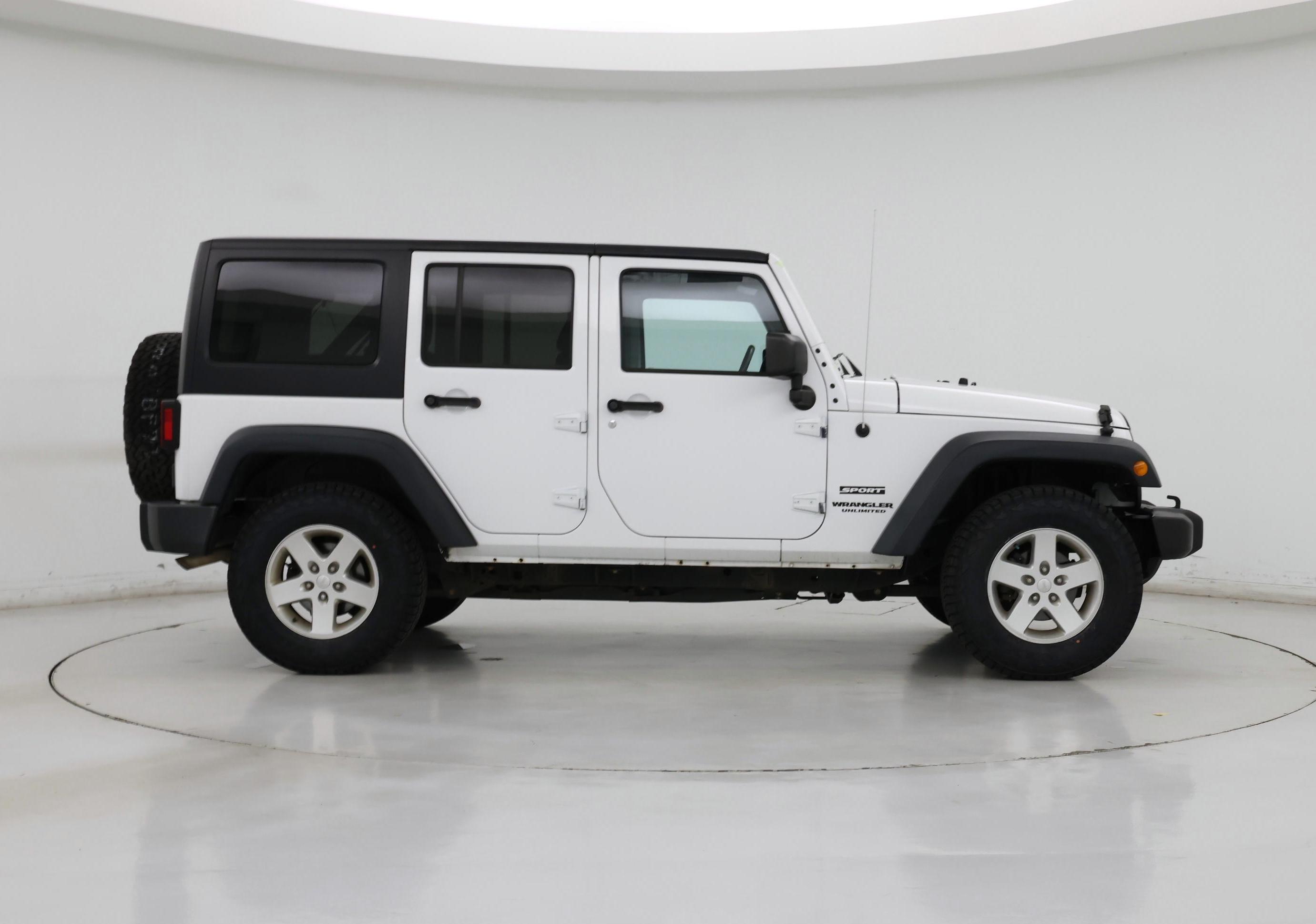 Thumbnail: 2016 Jeep Wrangler - 7