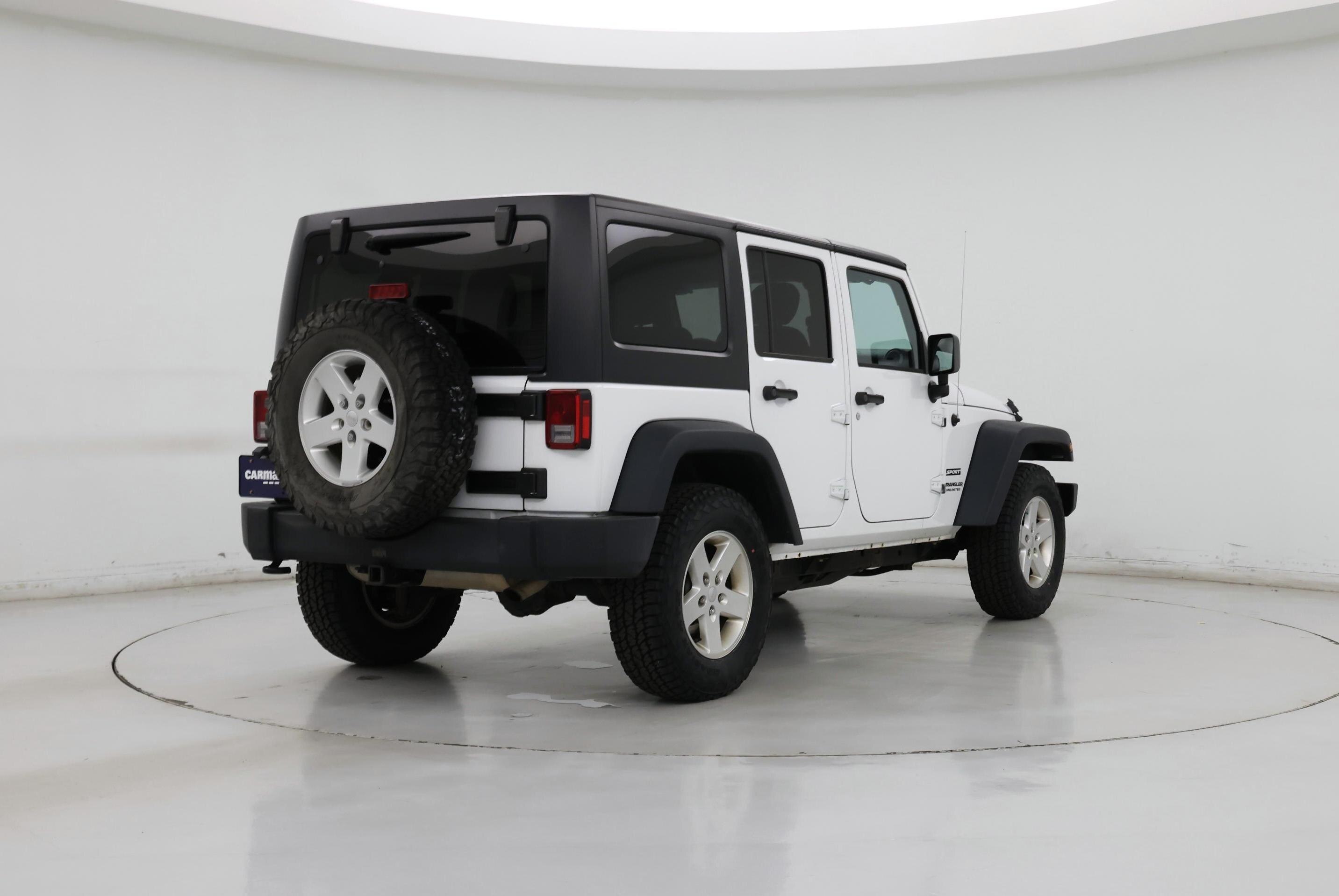 Thumbnail: 2016 Jeep Wrangler - 8