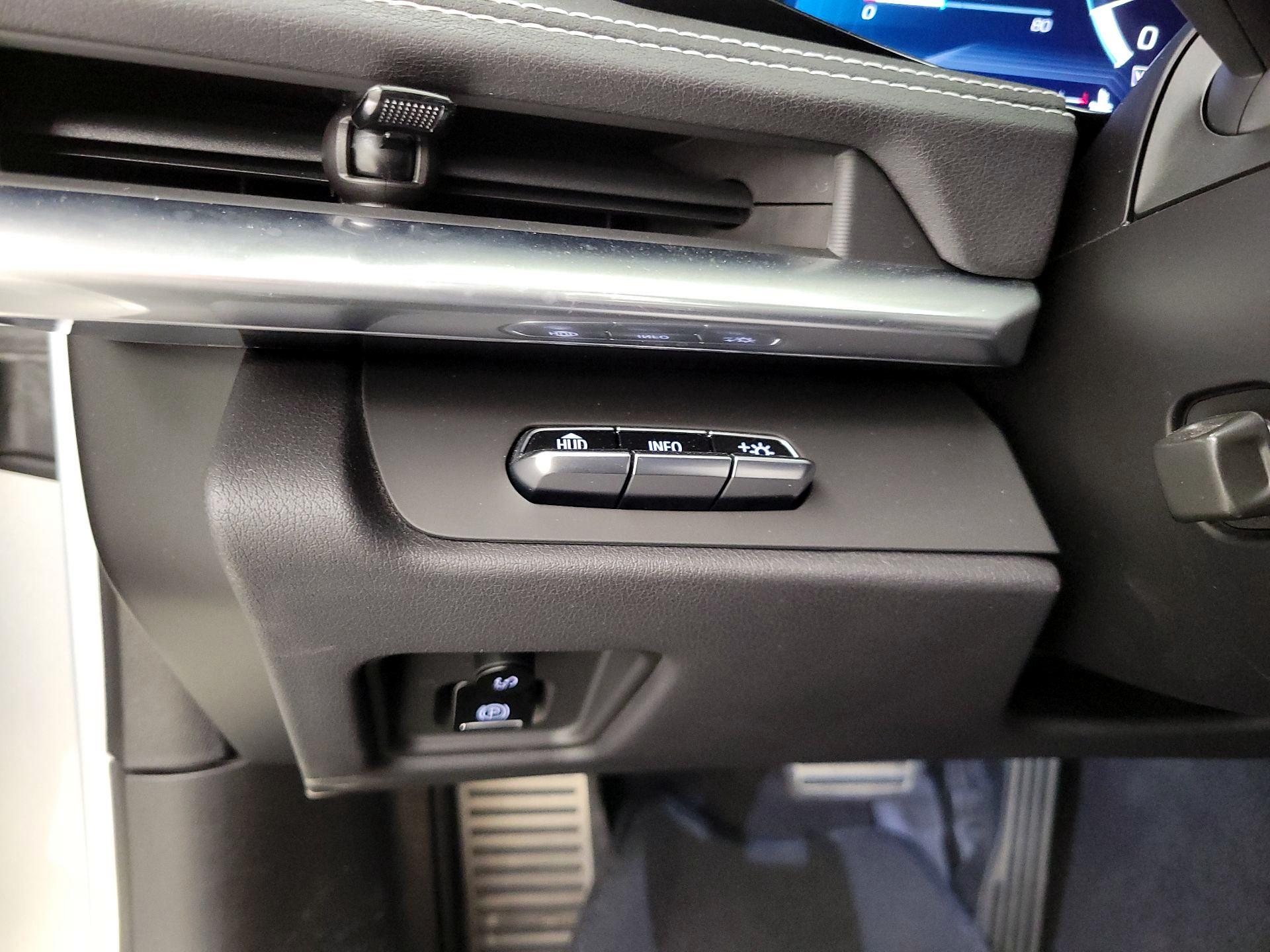 Thumbnail: 2023 Chevrolet Corvette - 13