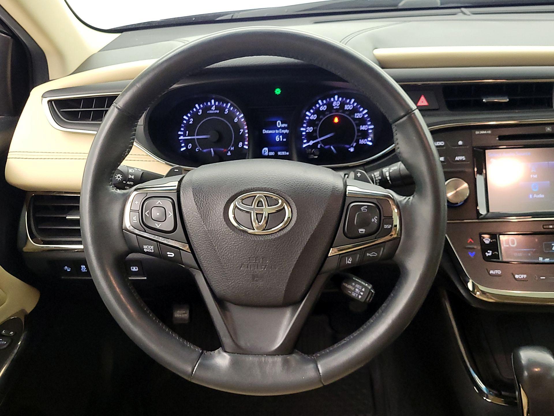 Thumbnail: 2016 Toyota Avalon - 10