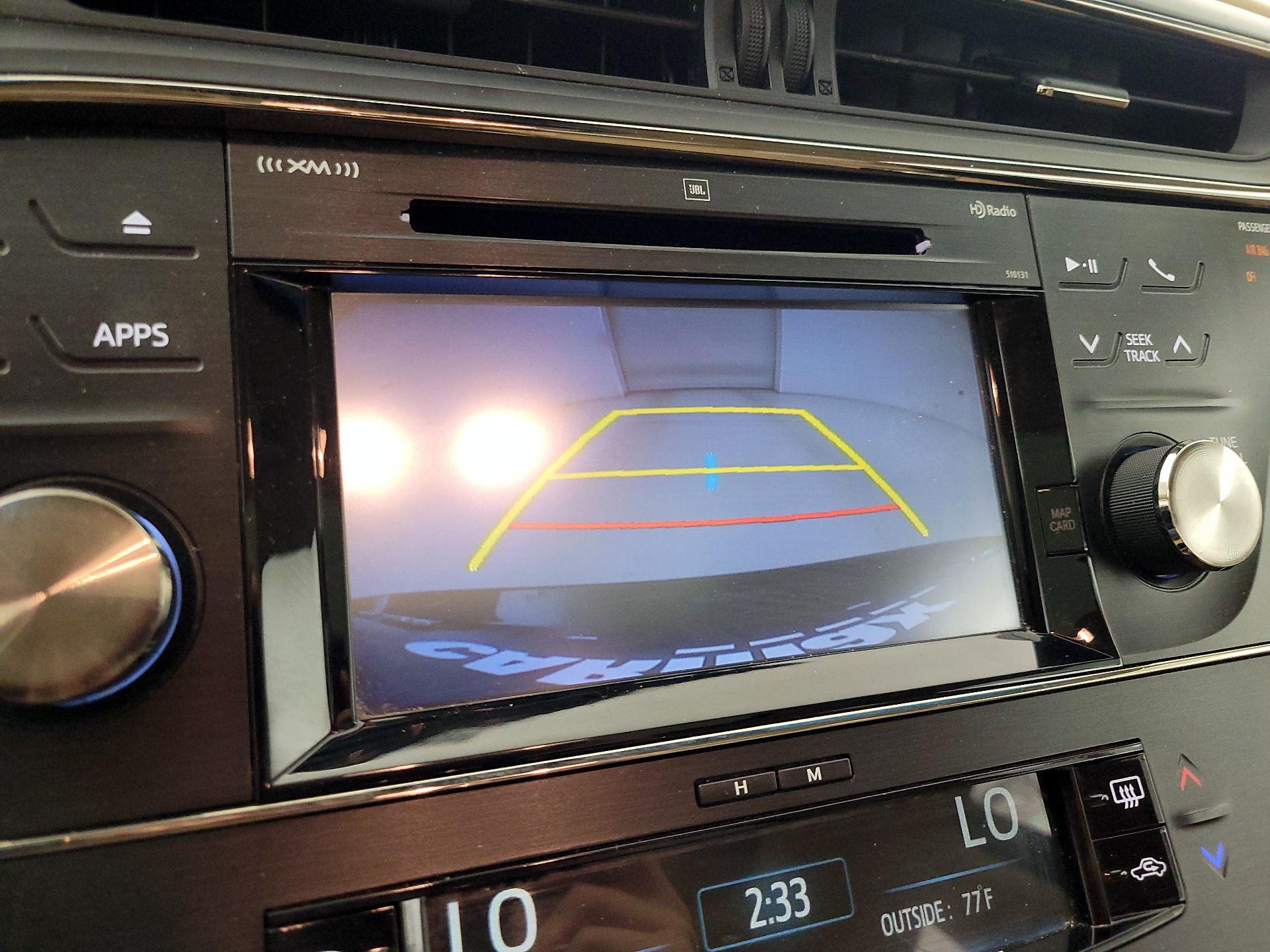 Thumbnail: 2016 Toyota Avalon - 15