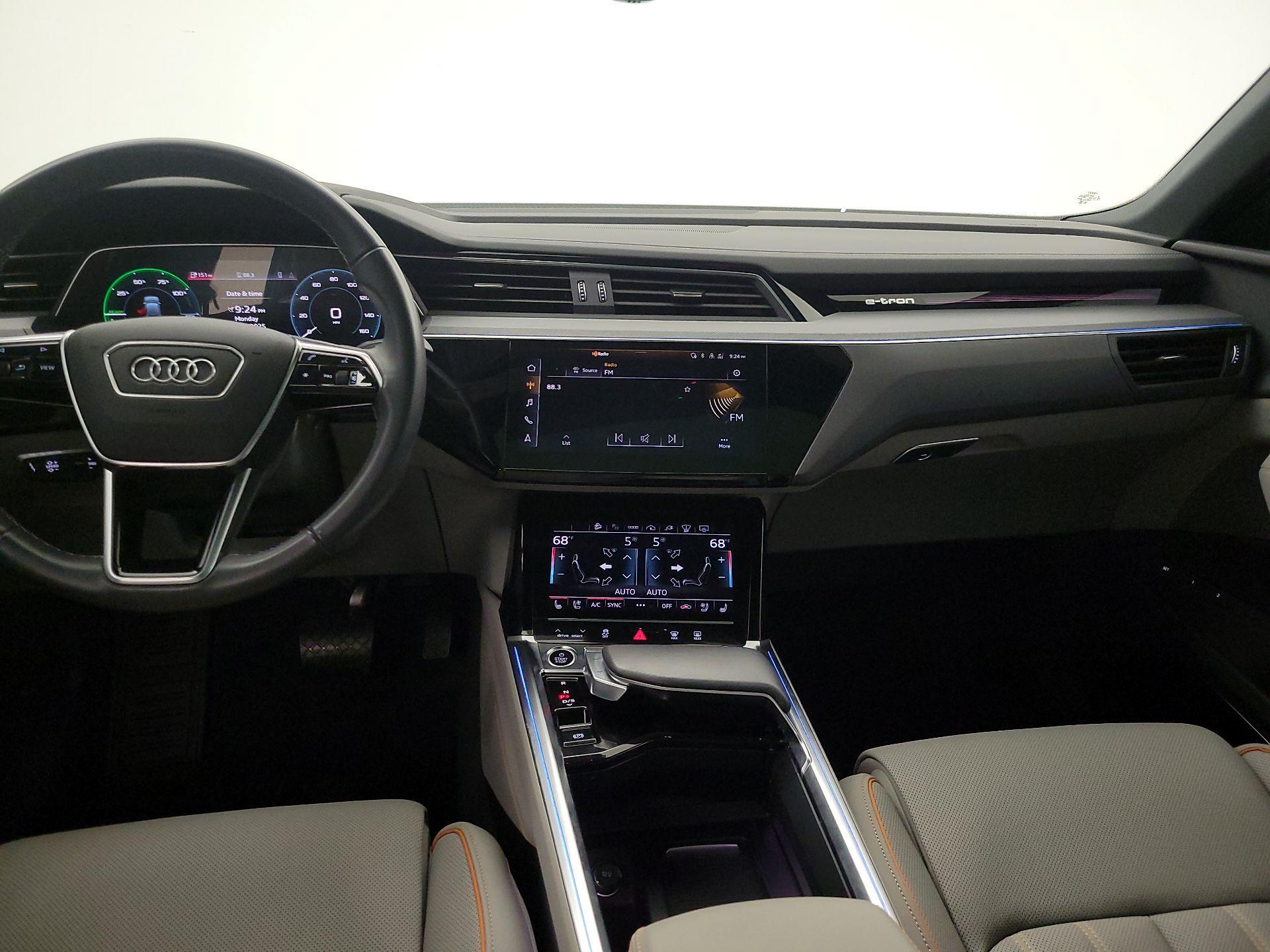 Thumbnail: 2024 Audi Q8 e-tron - 9
