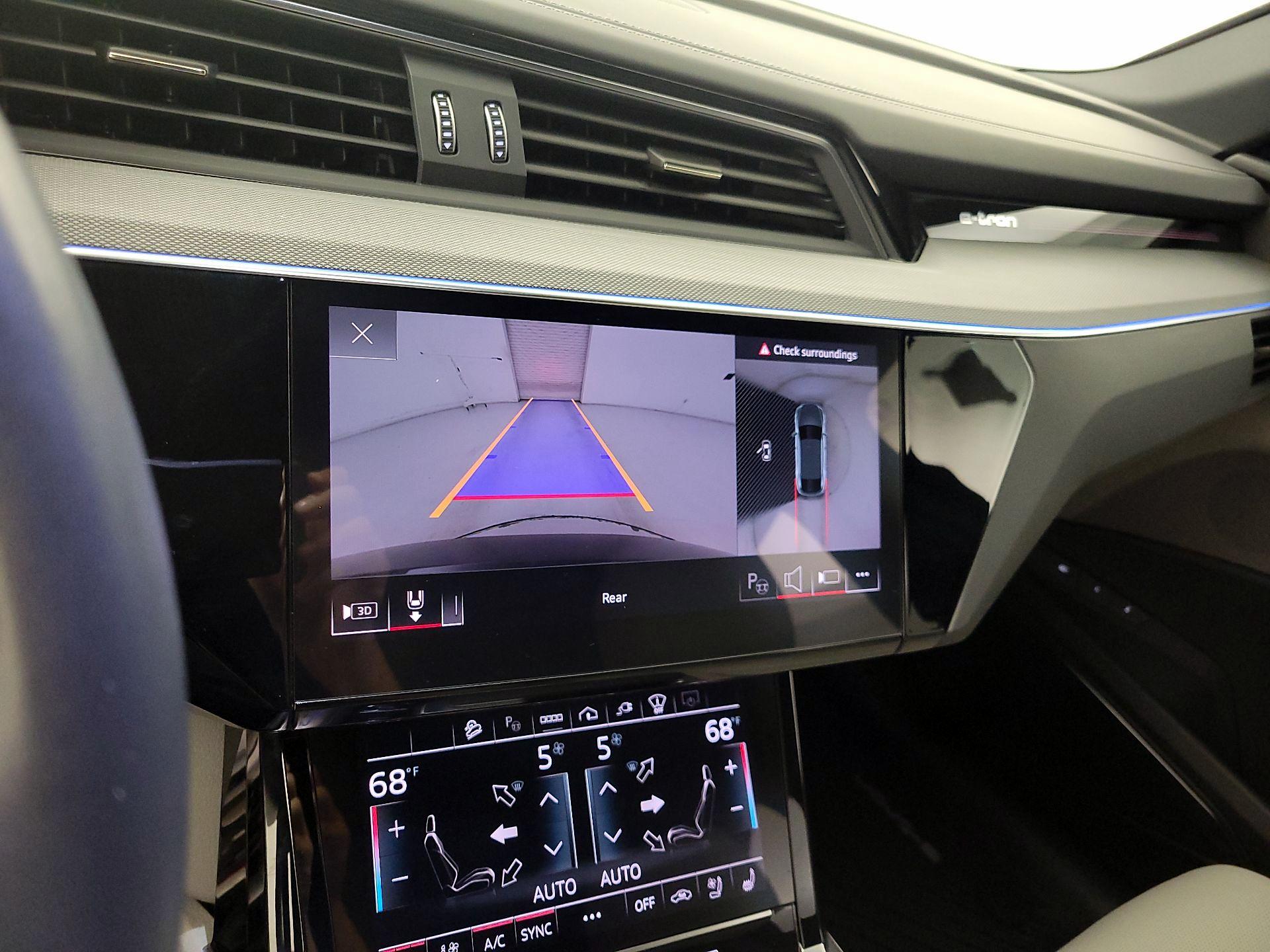 Thumbnail: 2024 Audi Q8 e-tron - 14