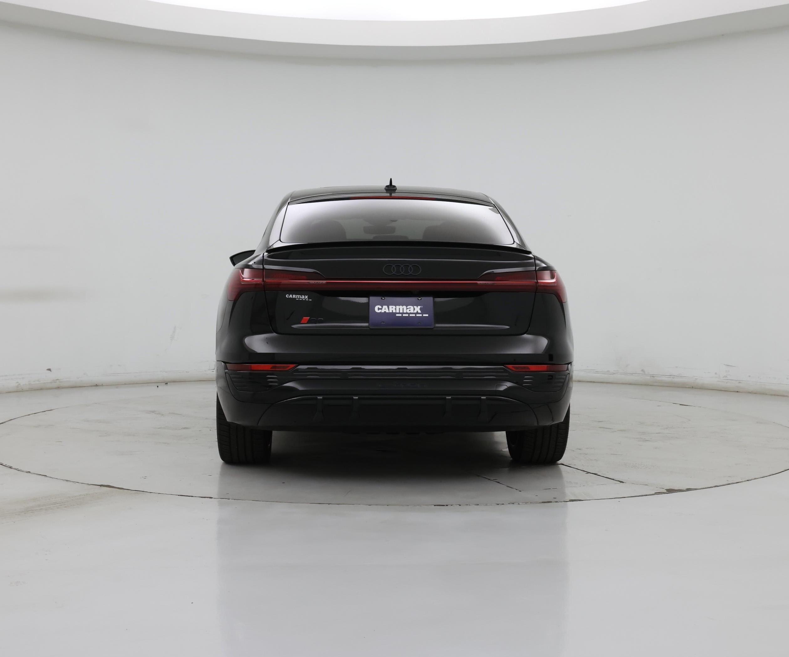 Thumbnail: 2024 Audi Q8 e-tron - 6