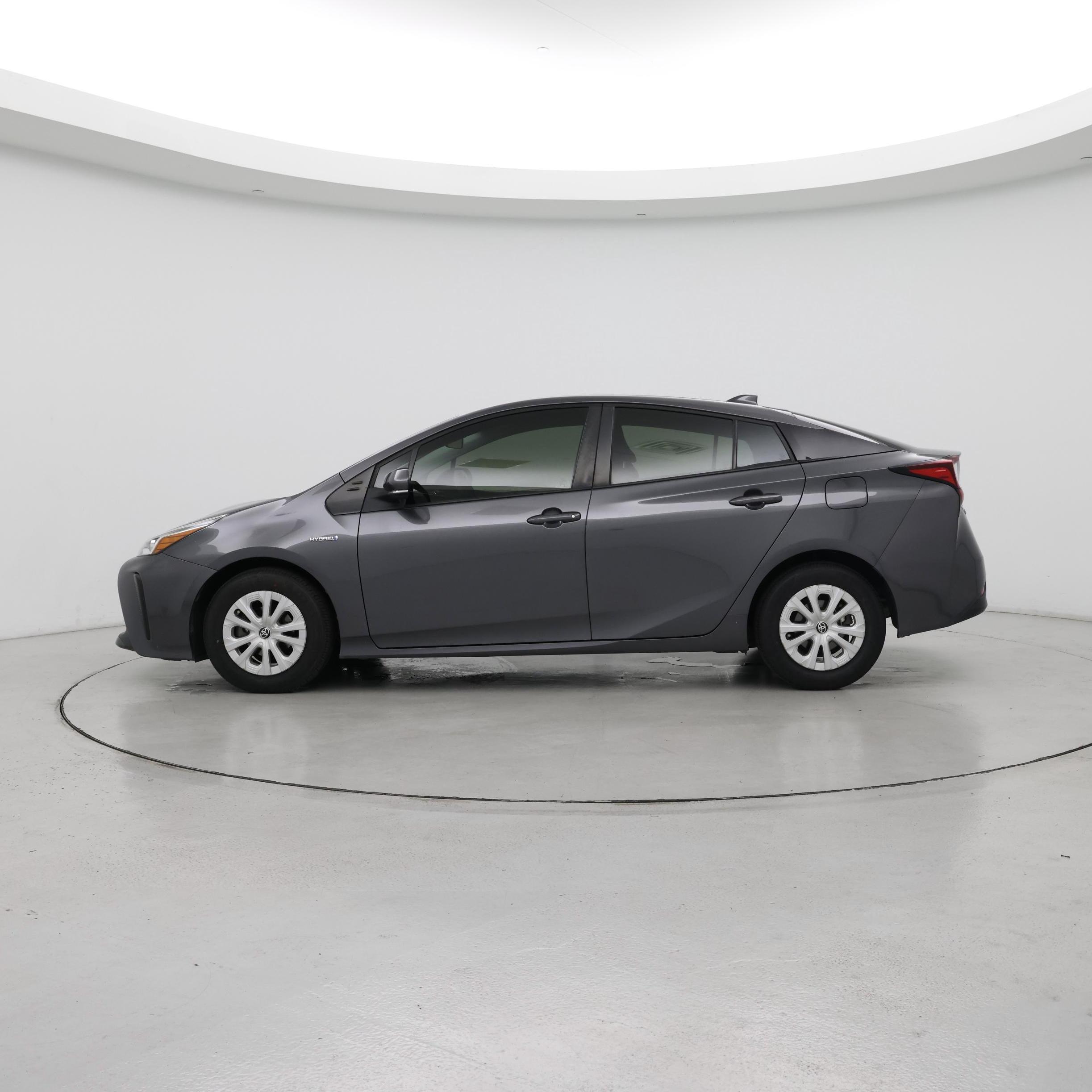 Thumbnail: 2022 Toyota Prius - 3