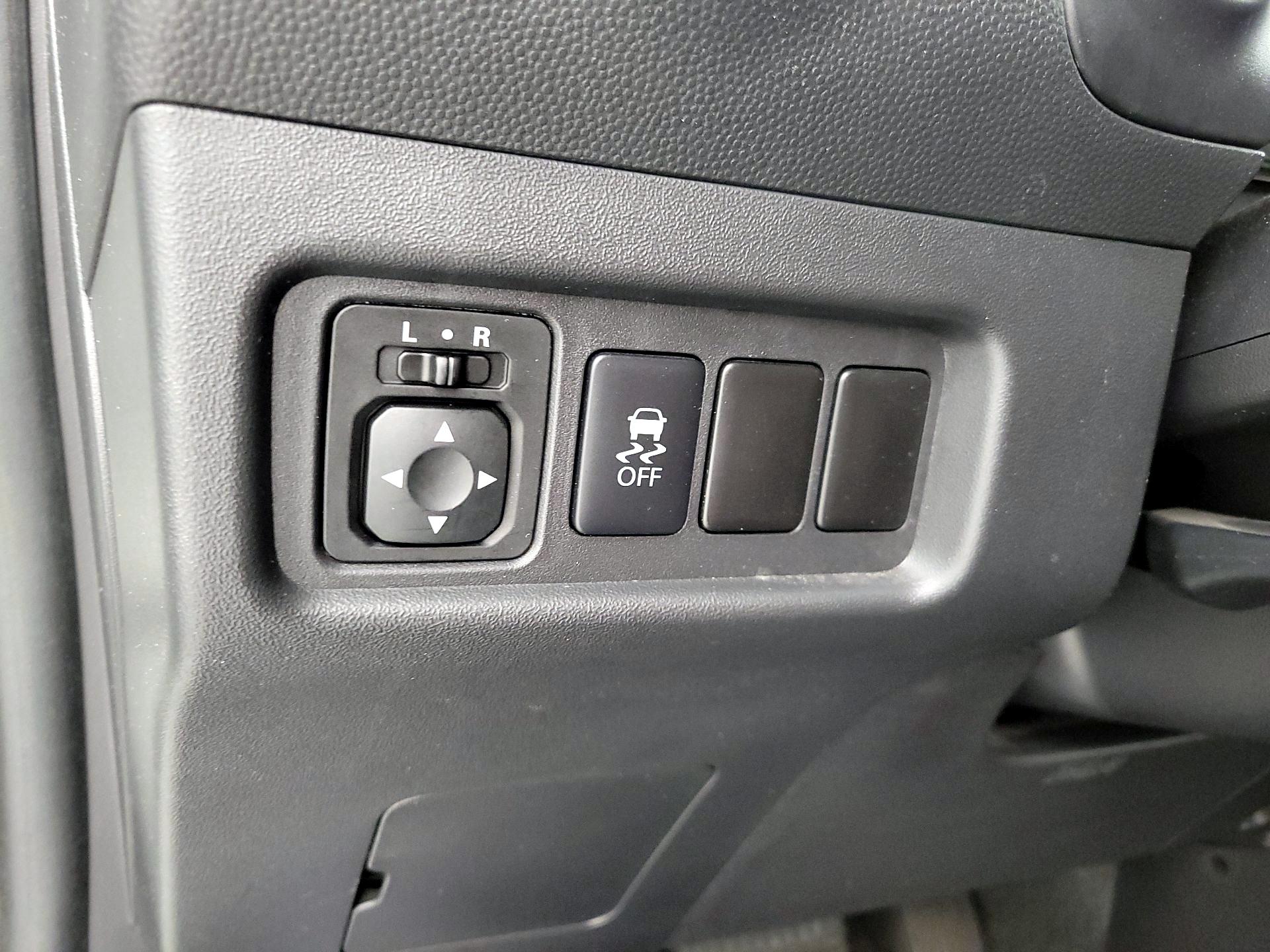 Thumbnail: 2018 Mitsubishi Mirage - 13