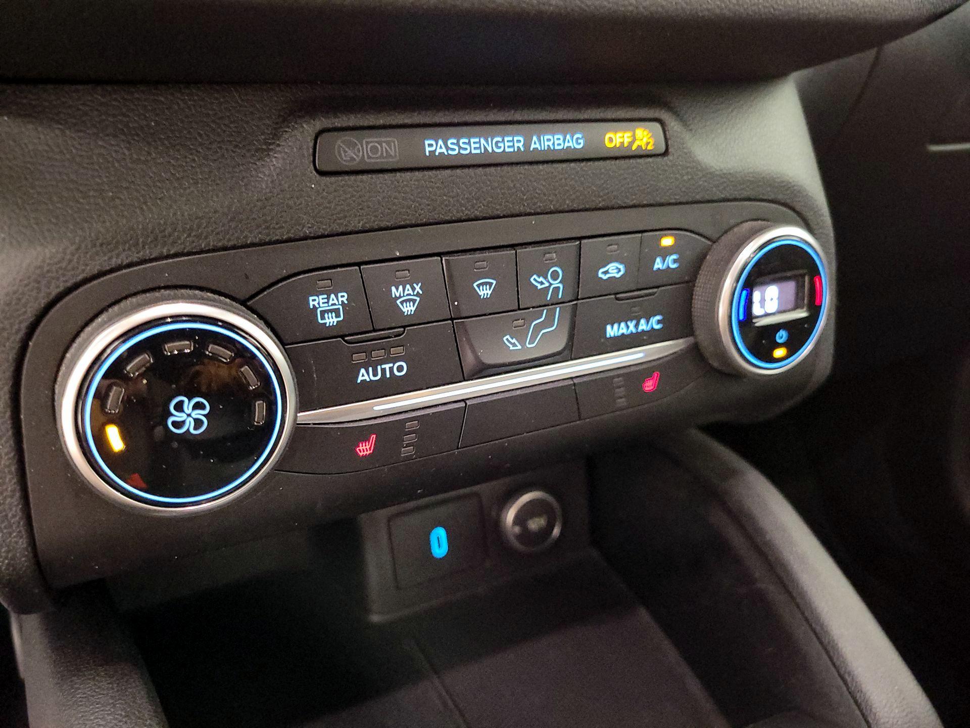 Thumbnail: 2020 Ford Escape - 16