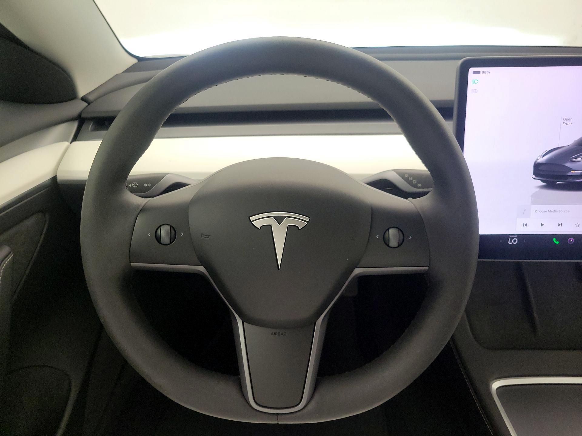 Thumbnail: 2023 Tesla Model 3 - 10