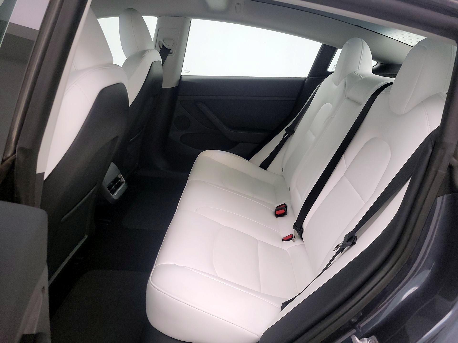 Thumbnail: 2023 Tesla Model 3 - 19