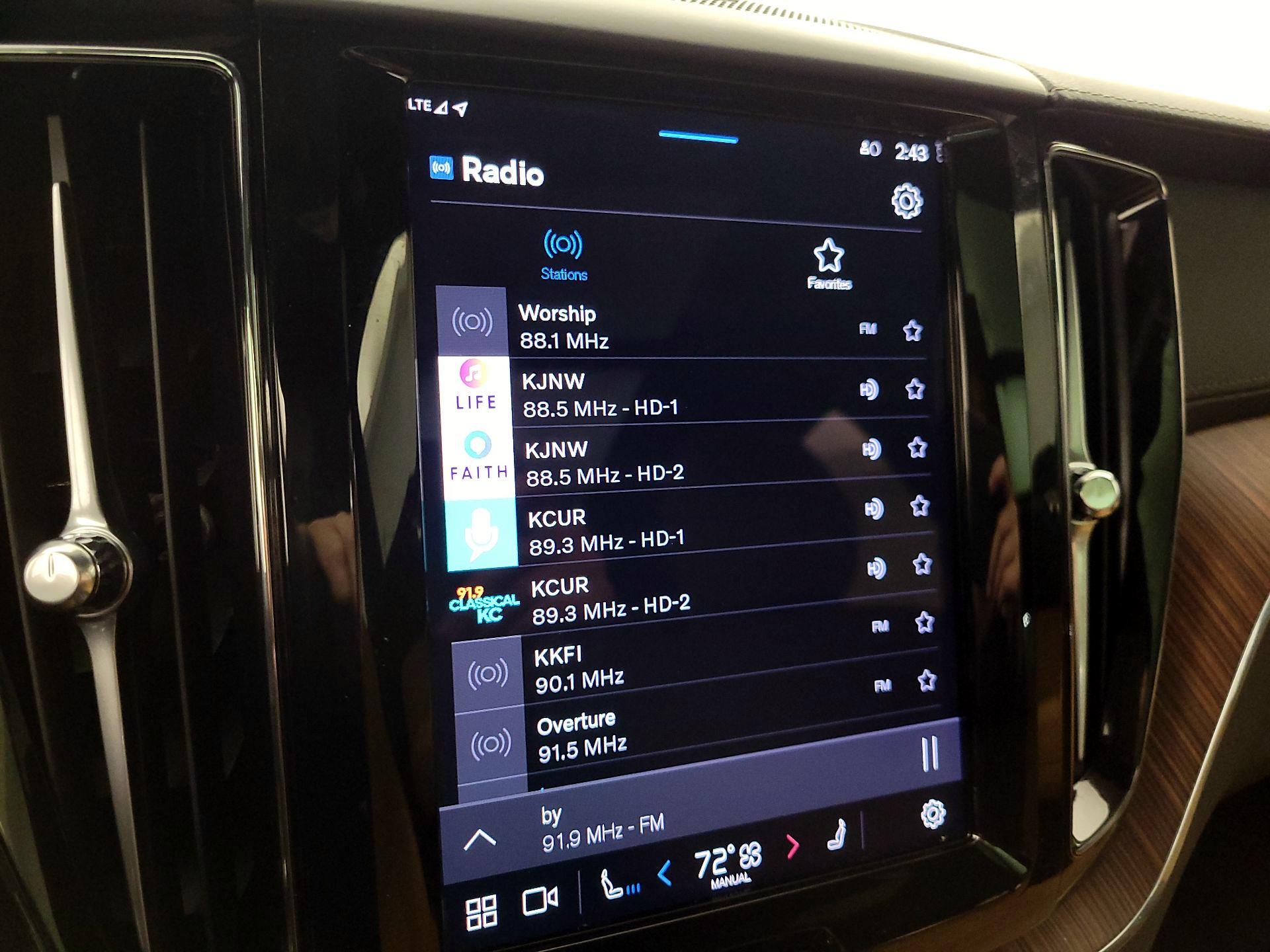 Thumbnail: 2025 Volvo XC60 - 16