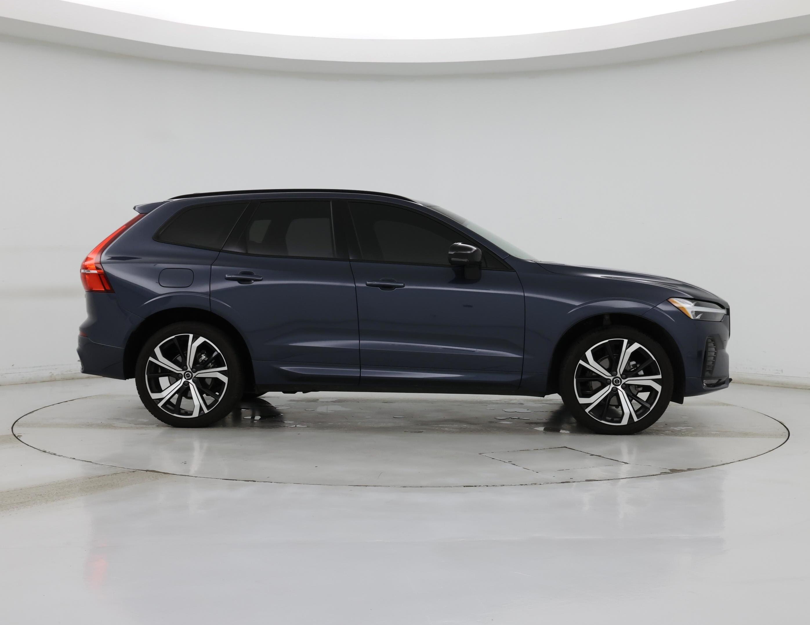 Thumbnail: 2025 Volvo XC60 - 7