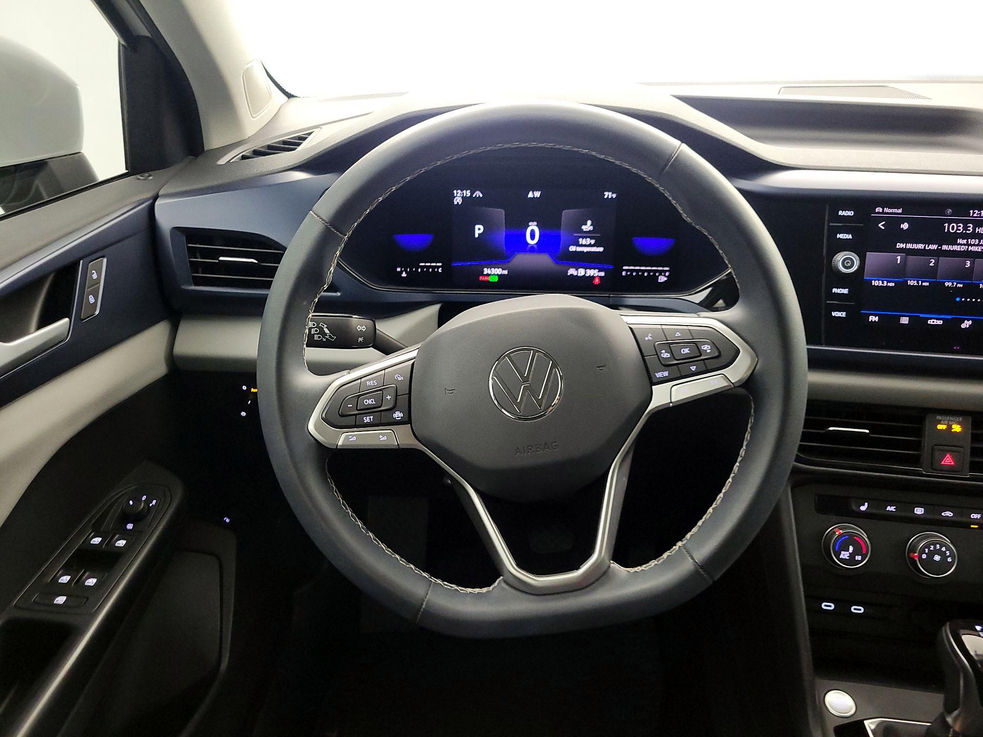 Thumbnail: 2022 Volkswagen Taos - 10