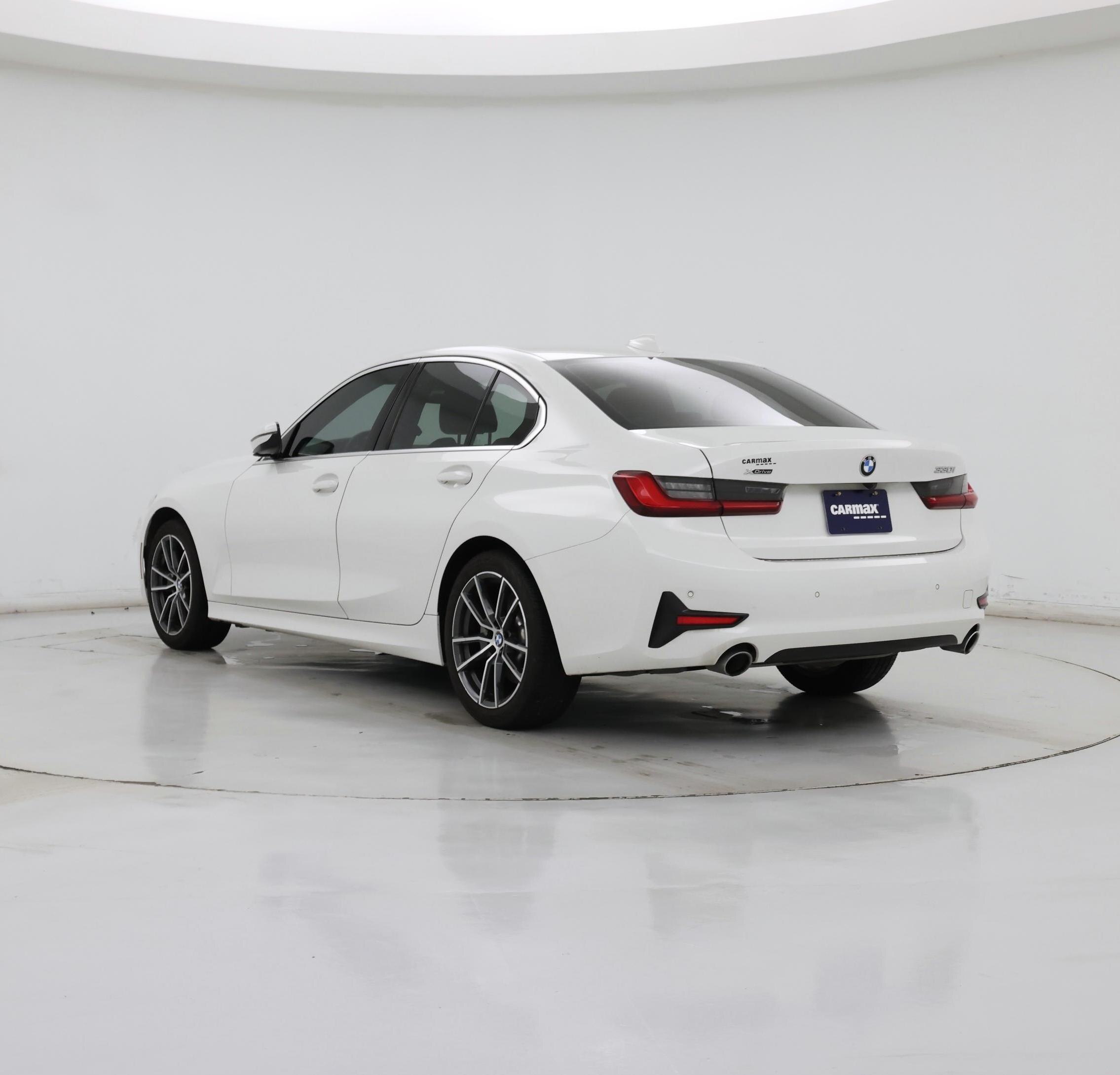Thumbnail: 2021 BMW 3 Series - 2