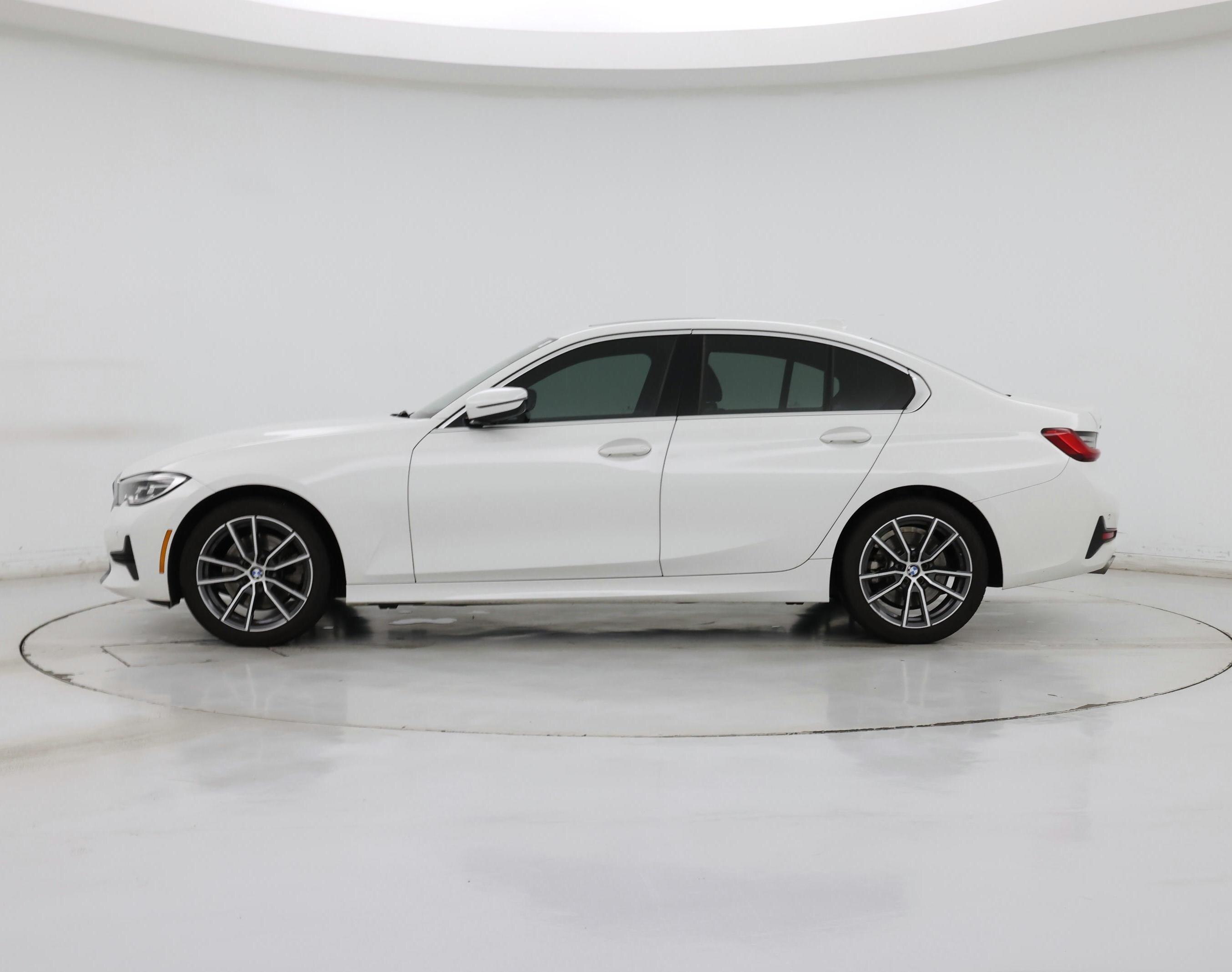 Thumbnail: 2021 BMW 3 Series - 3