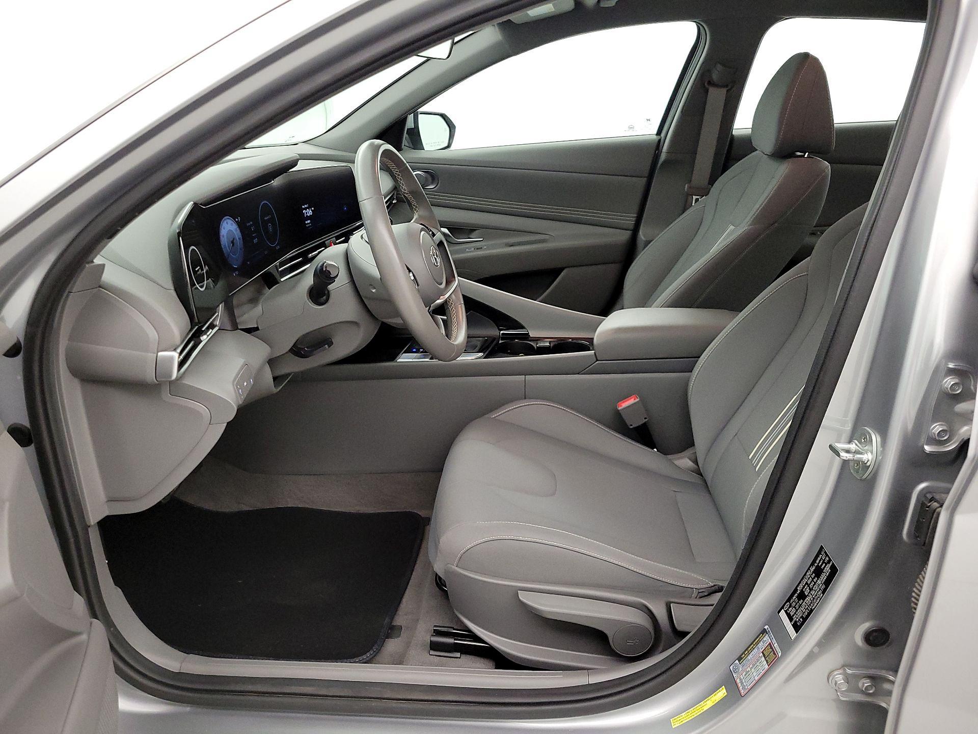 Thumbnail: 2023 Hyundai Elantra - 11