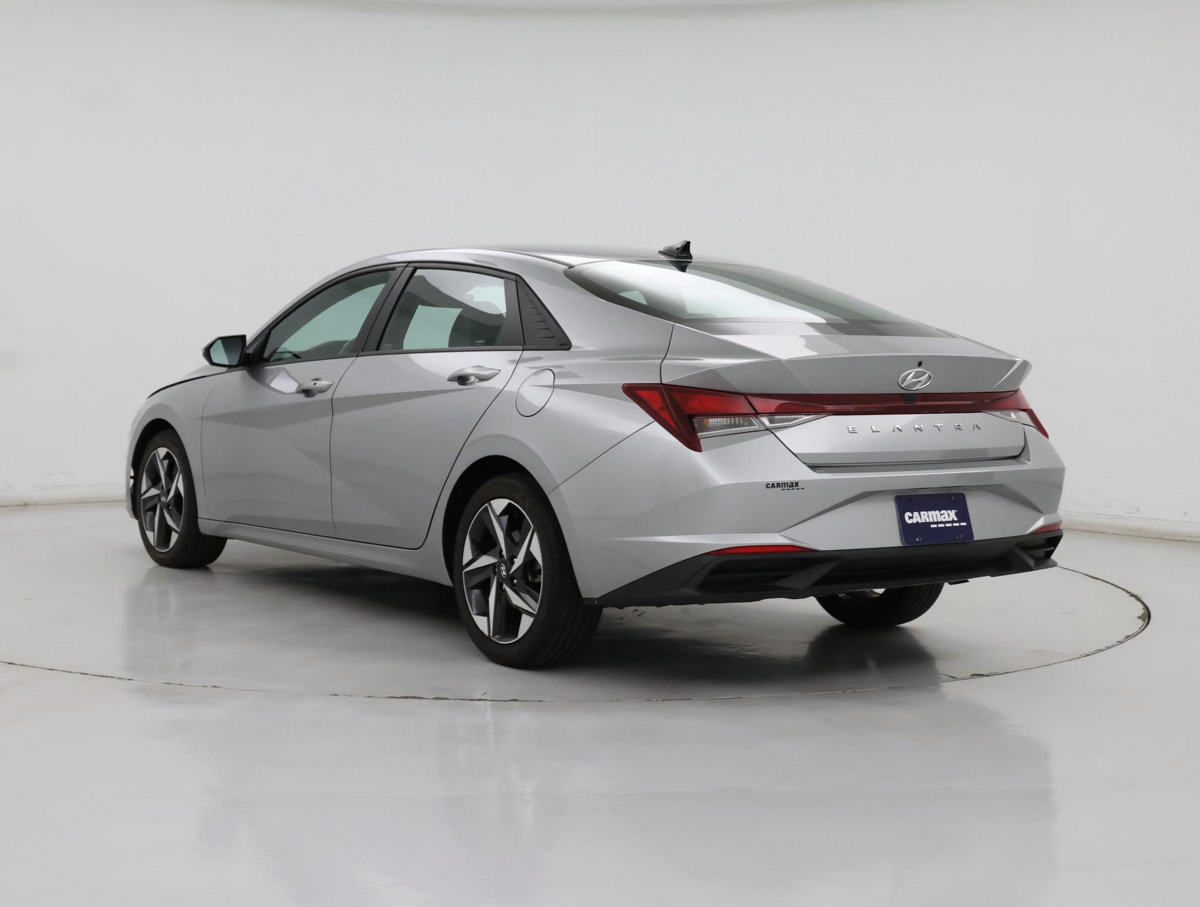 Thumbnail: 2023 Hyundai Elantra - 2