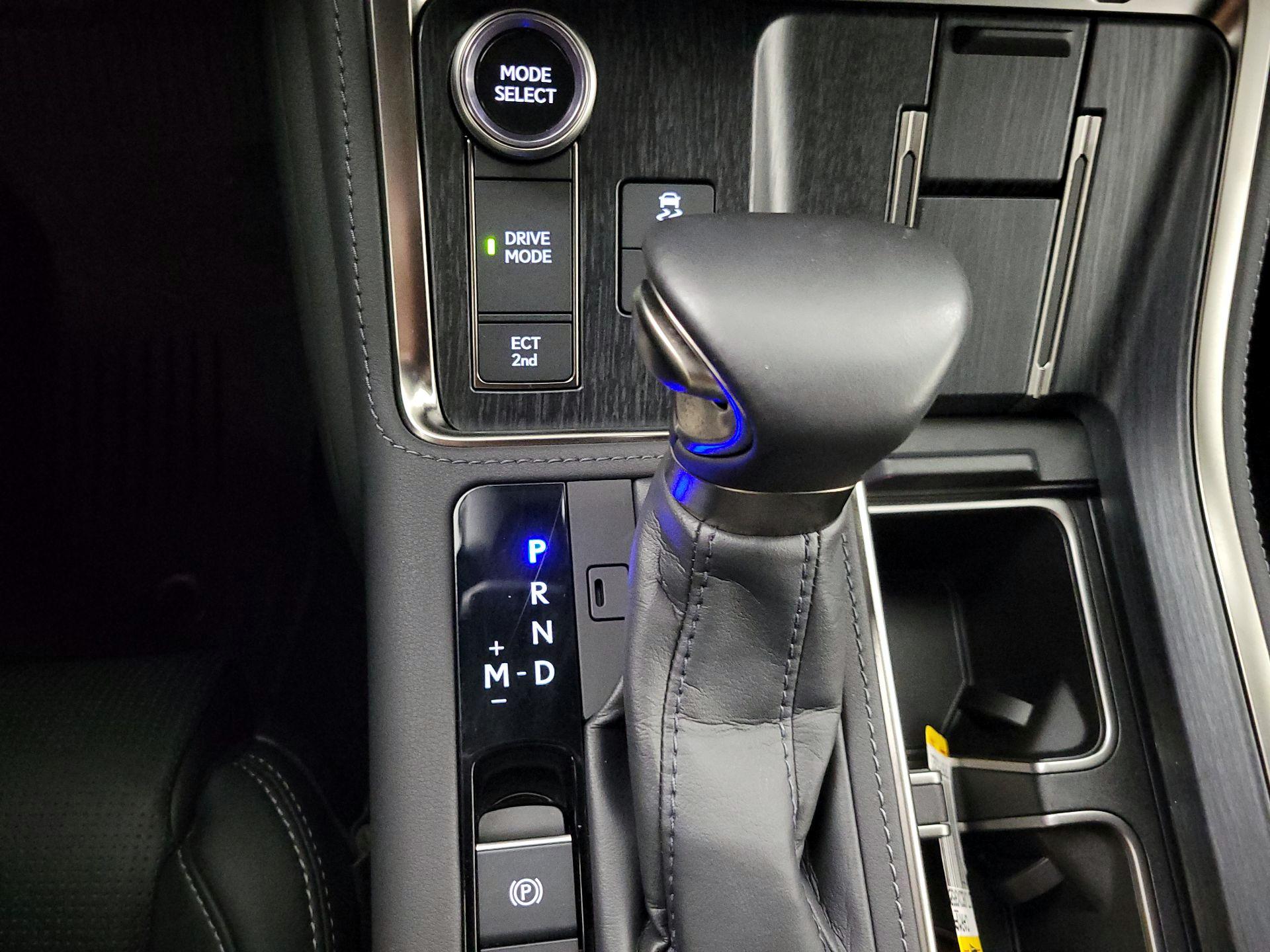 Thumbnail: 2024 Lexus GX - 17