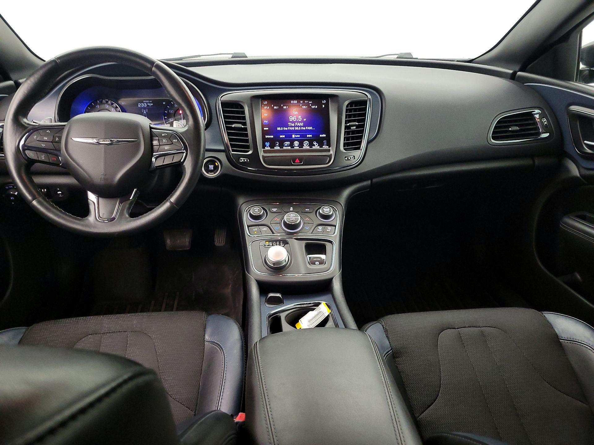 Thumbnail: 2016 Chrysler 200 - 9