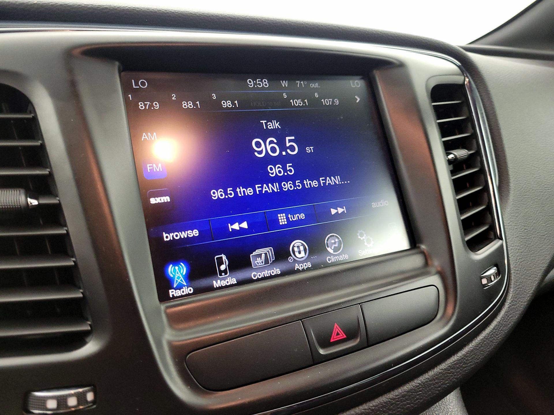 Thumbnail: 2016 Chrysler 200 - 15