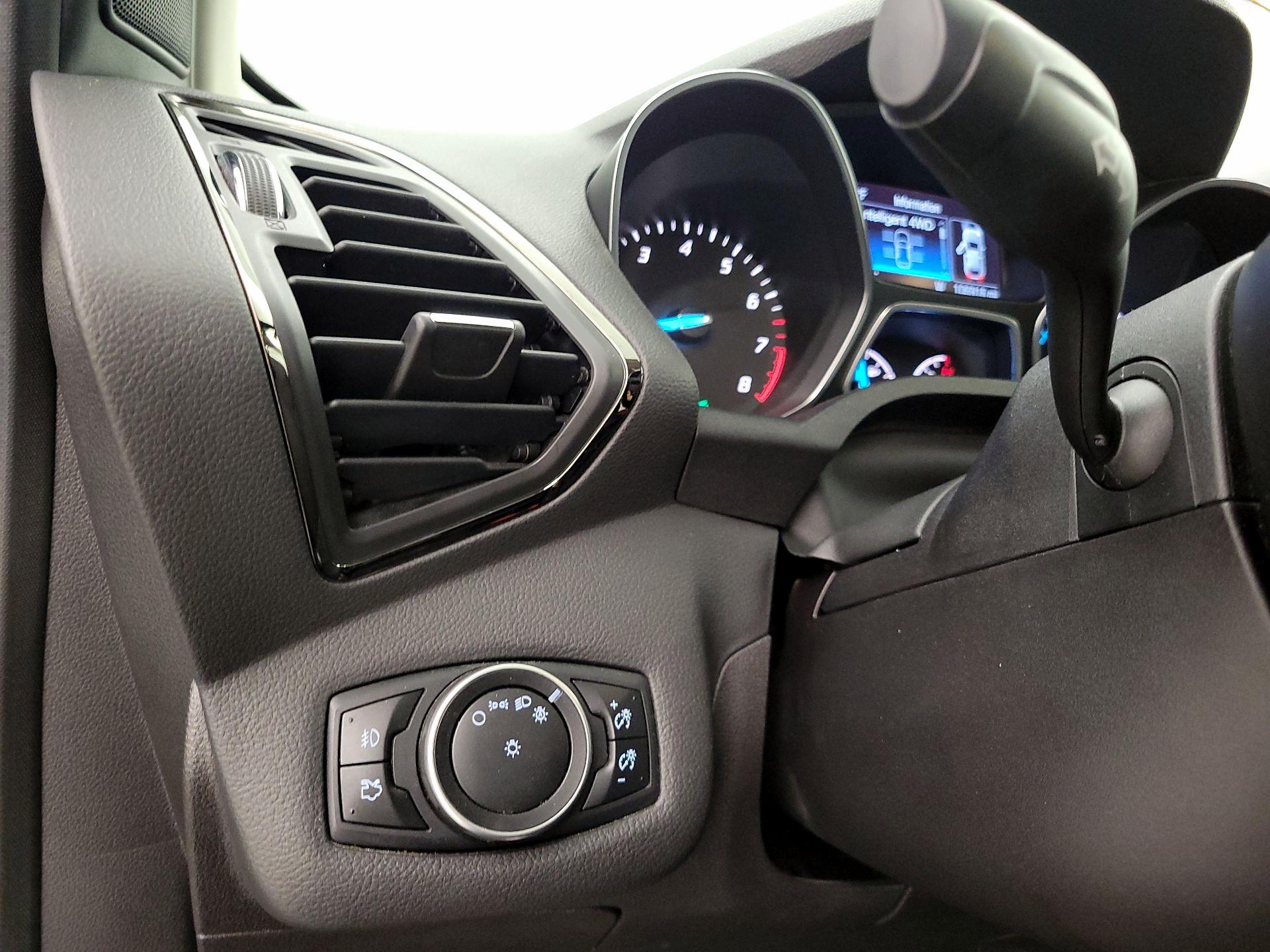 Thumbnail: 2016 Ford Escape - 13