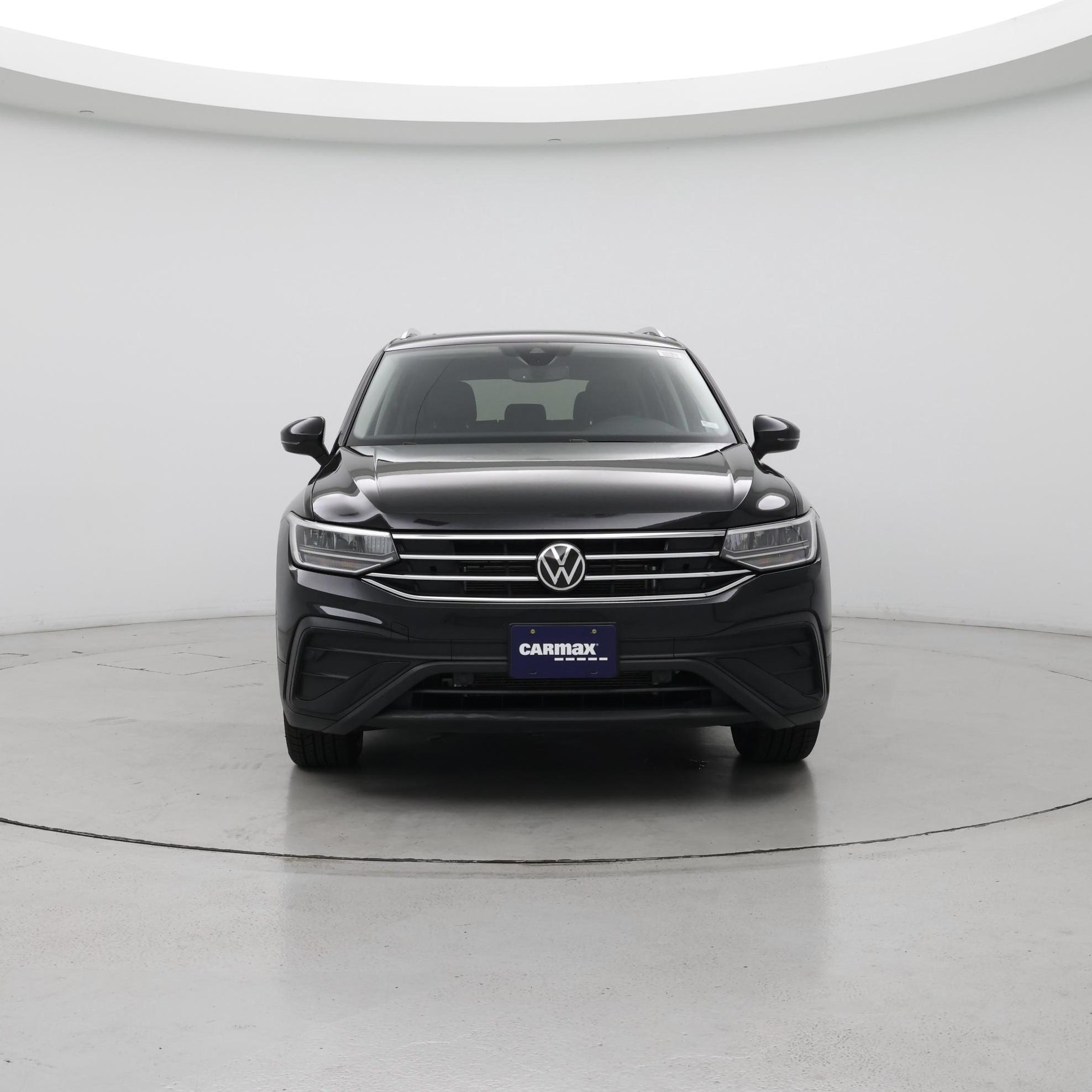 Thumbnail: 2023 Volkswagen Tiguan - 5