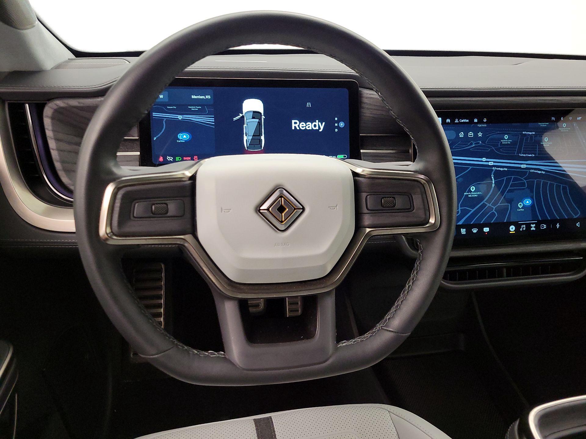 Thumbnail: 2023 Rivian R1S - 10