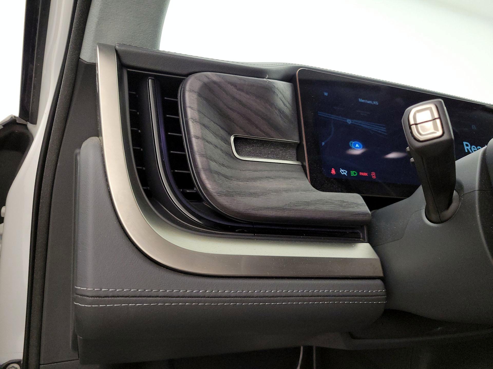 Thumbnail: 2023 Rivian R1S - 13