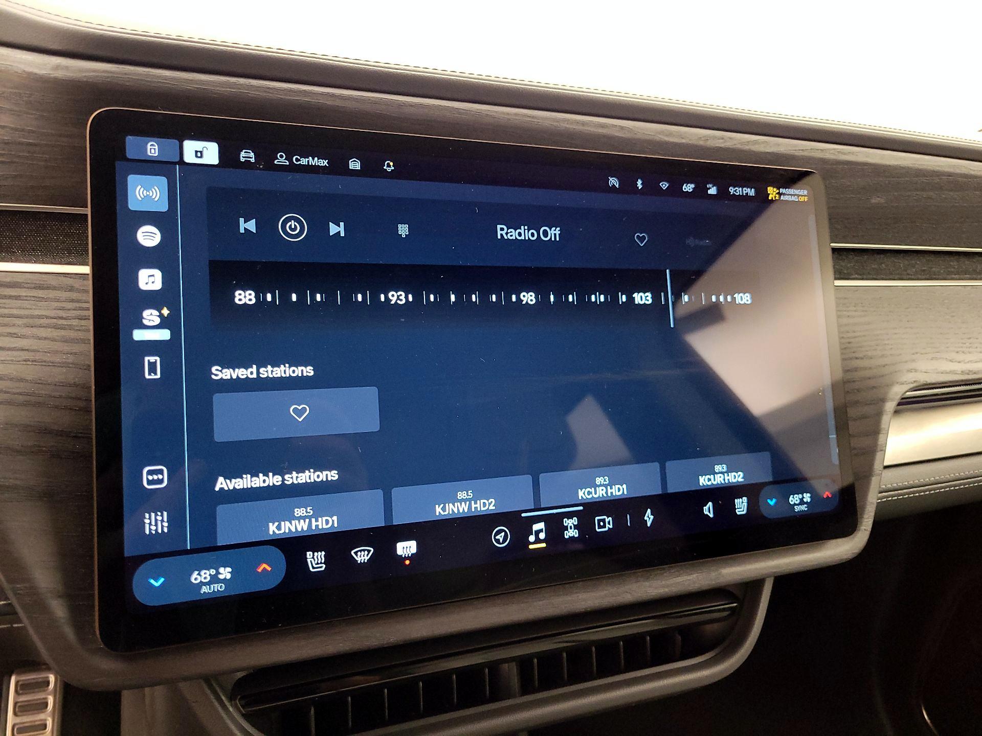 Thumbnail: 2023 Rivian R1S - 16