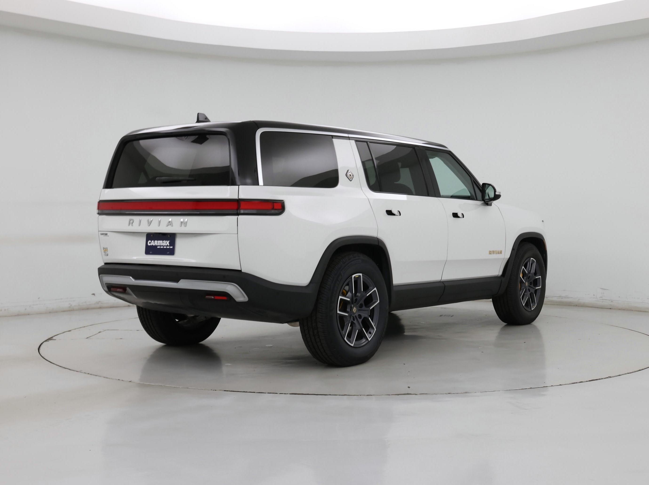 Thumbnail: 2023 Rivian R1S - 8