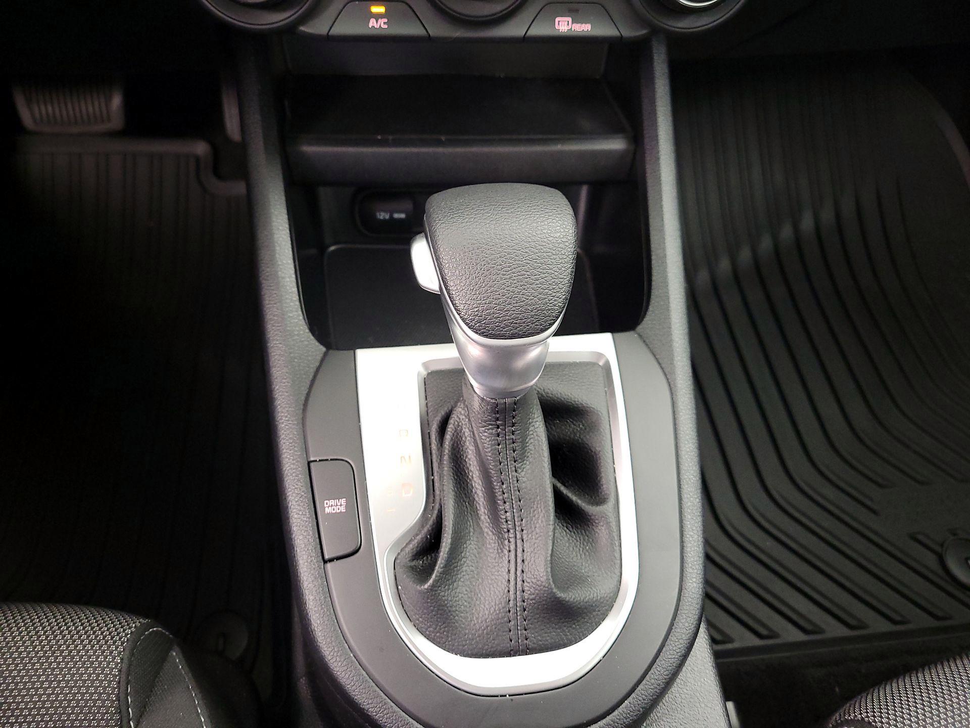 Thumbnail: 2024 Kia Forte - 17