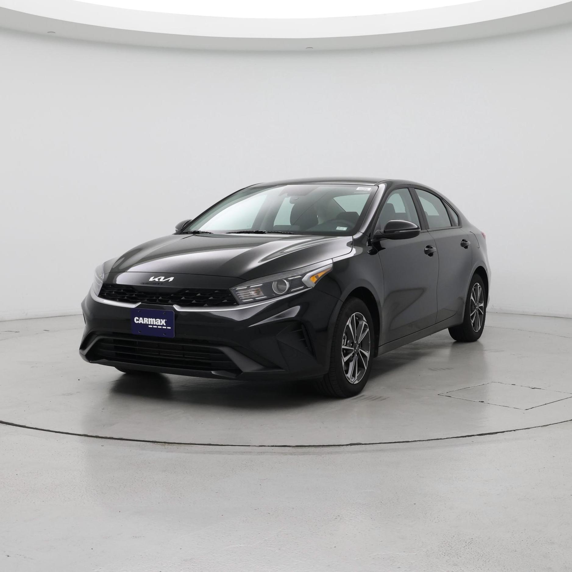 Thumbnail: 2024 Kia Forte - 4
