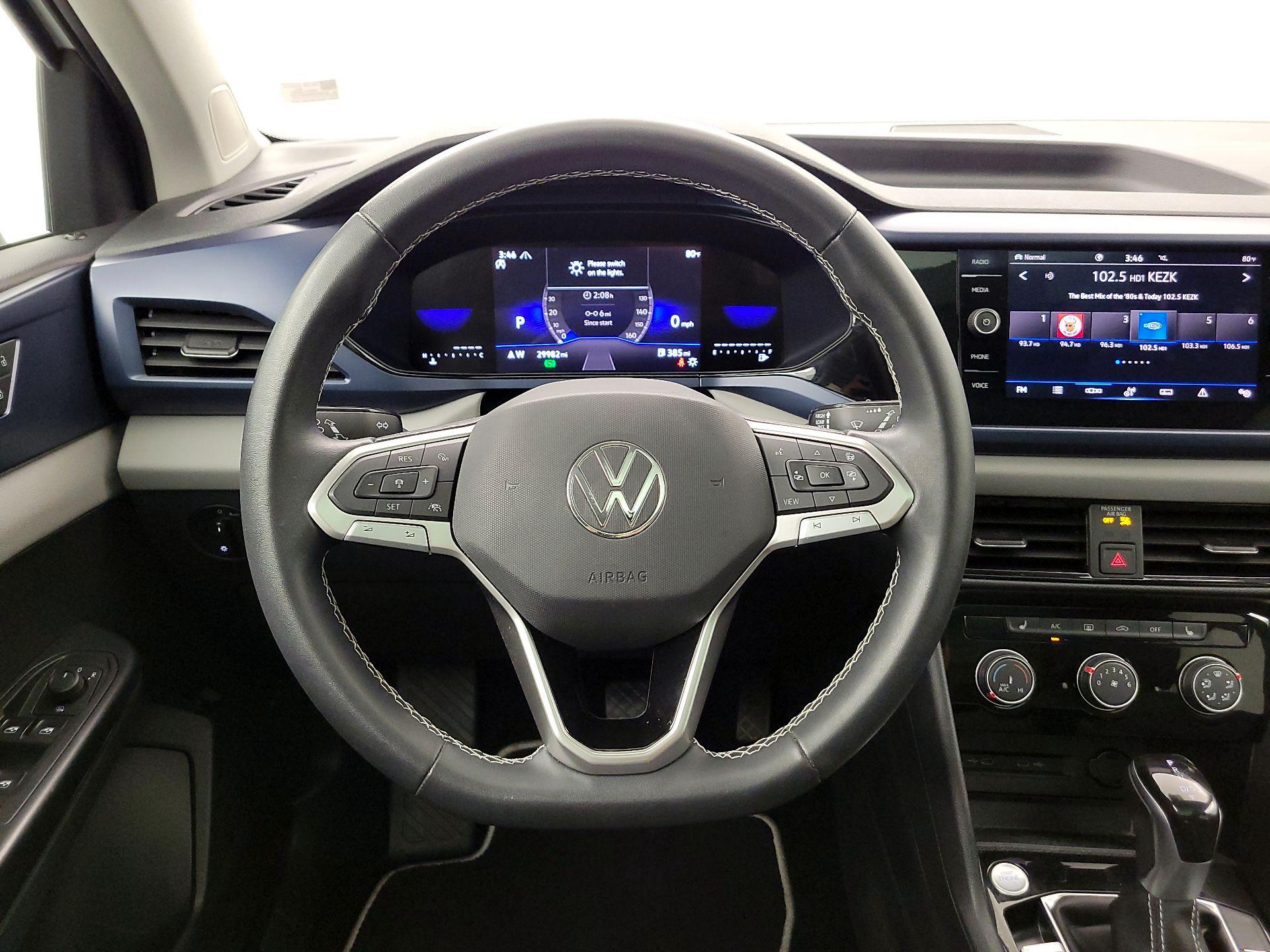 Thumbnail: 2023 Volkswagen Taos - 9