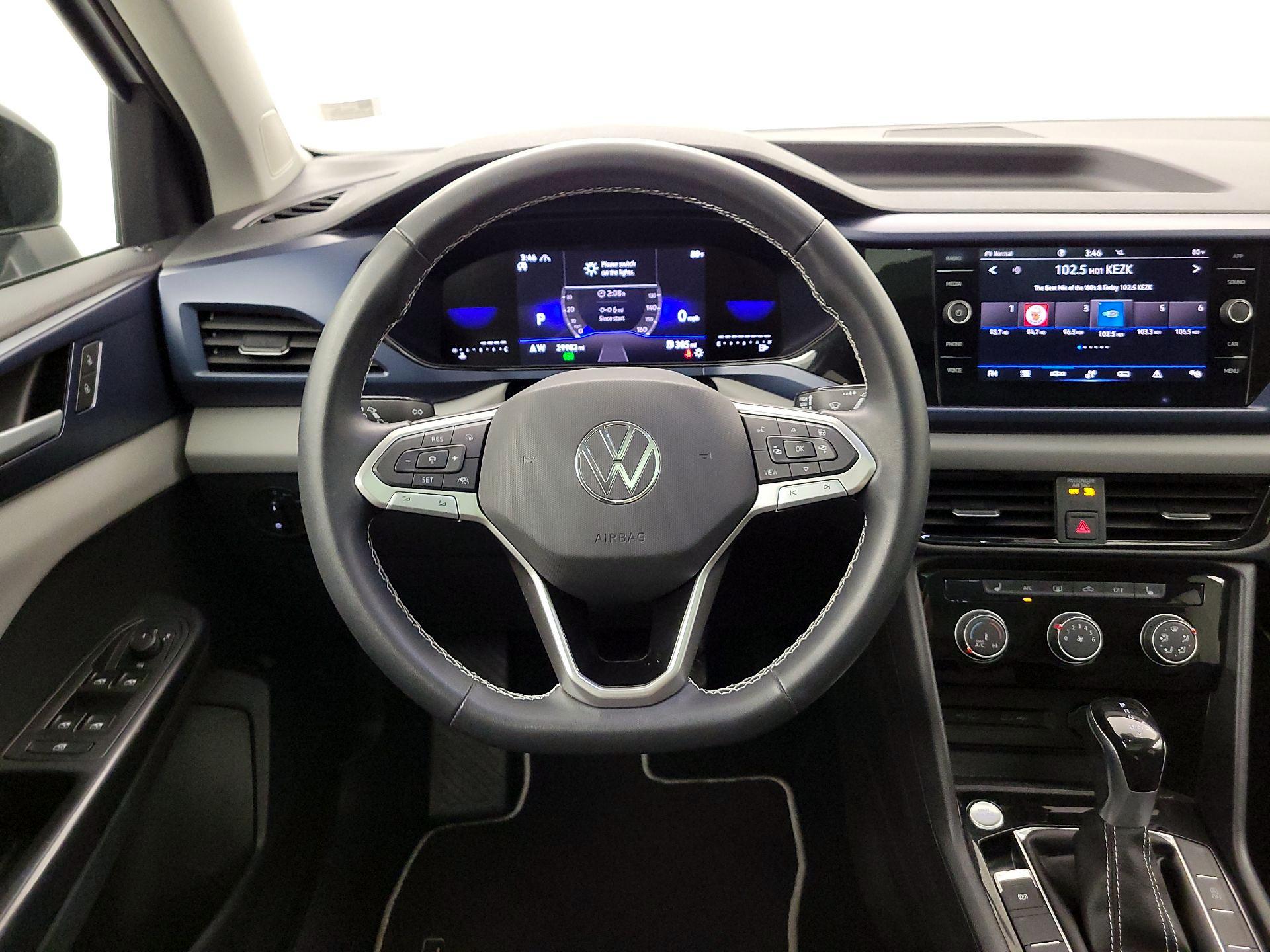 Thumbnail: 2023 Volkswagen Taos - 10