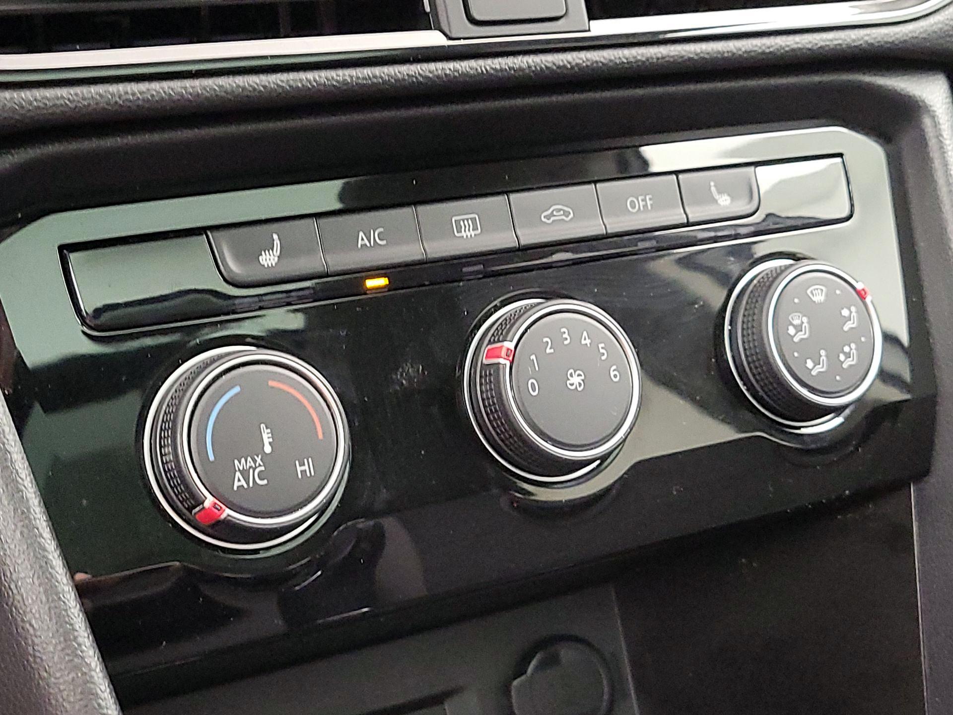 Thumbnail: 2023 Volkswagen Taos - 16