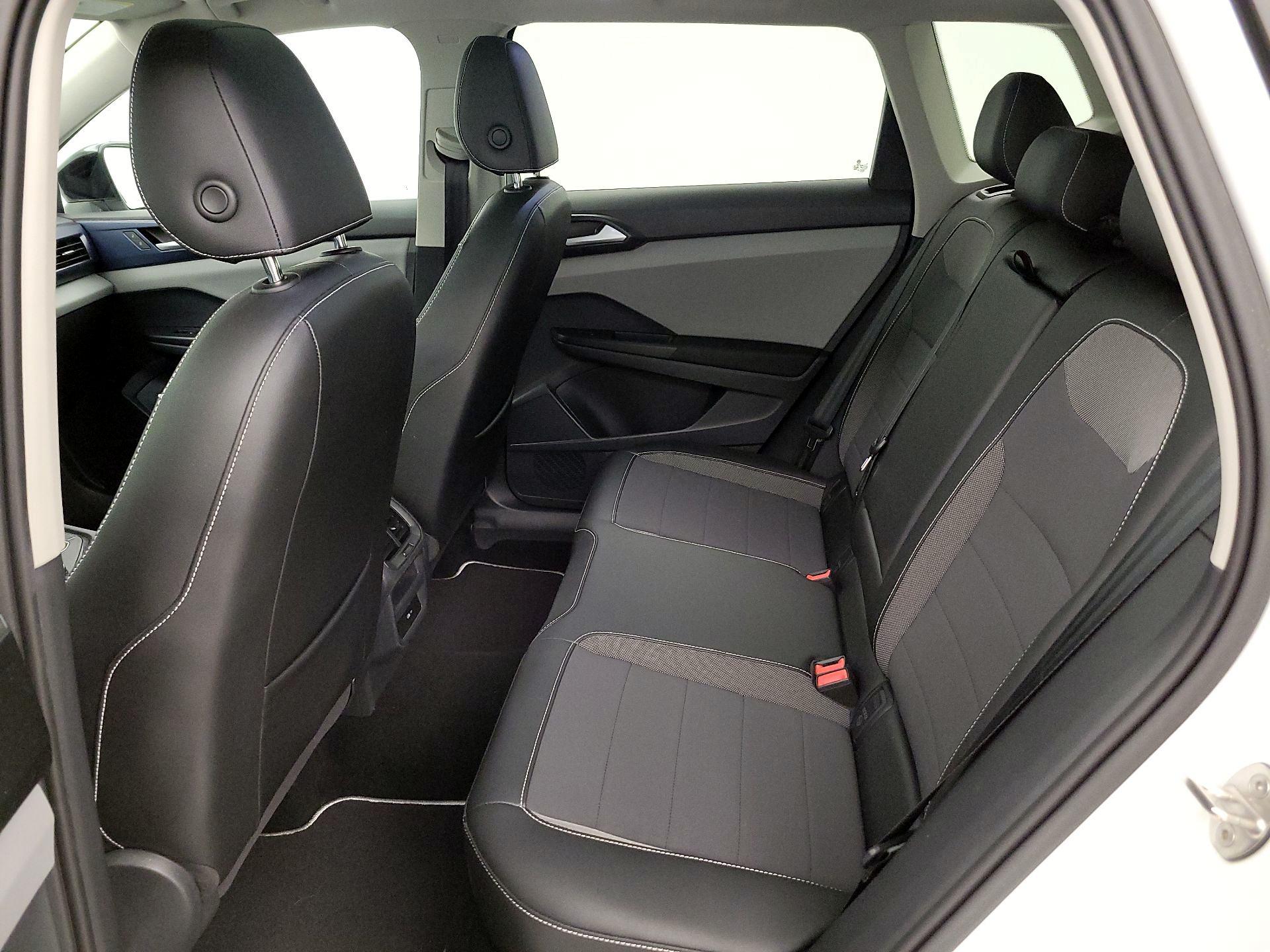 Thumbnail: 2023 Volkswagen Taos - 20